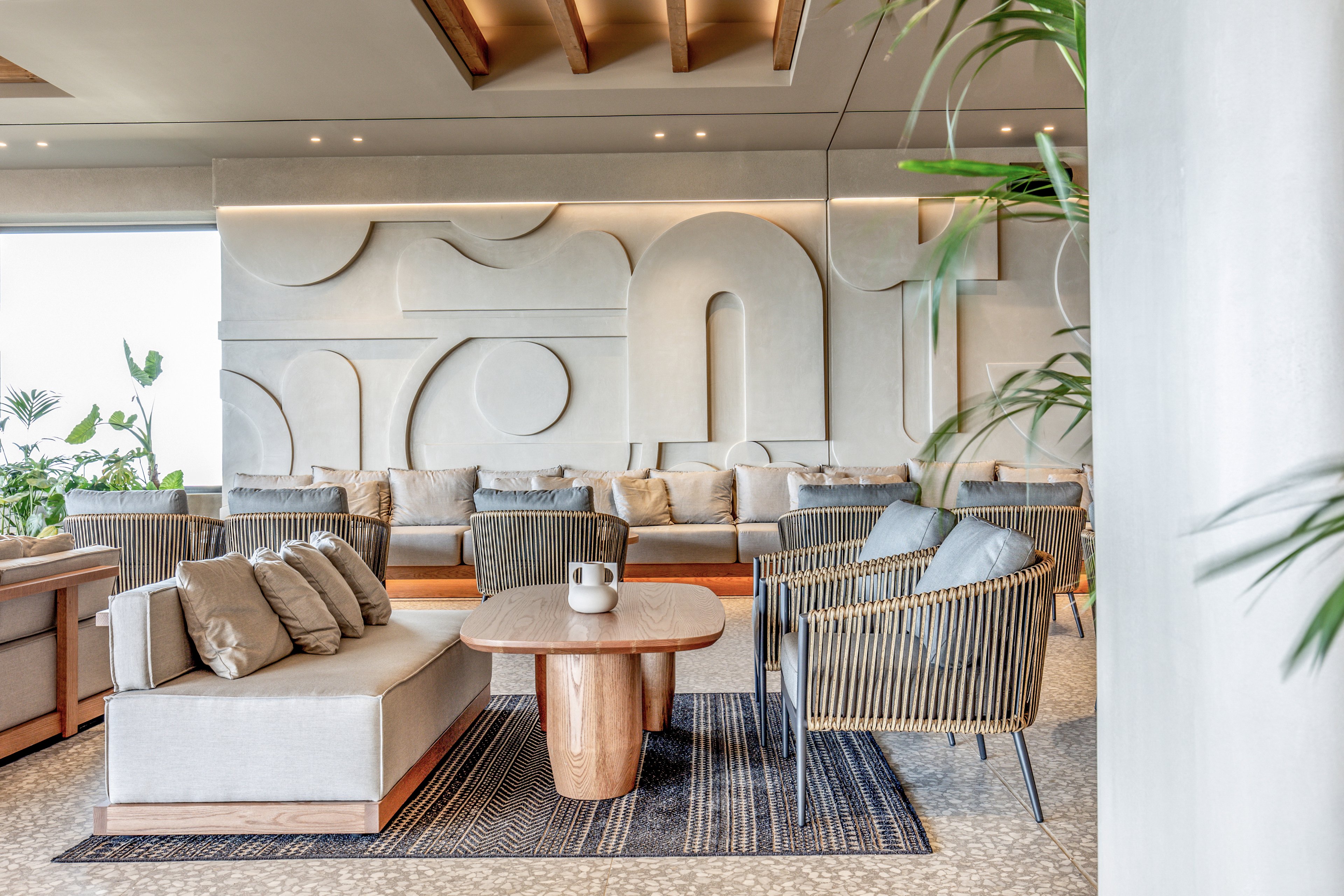 Elios Hill Sun Kissed Happiness