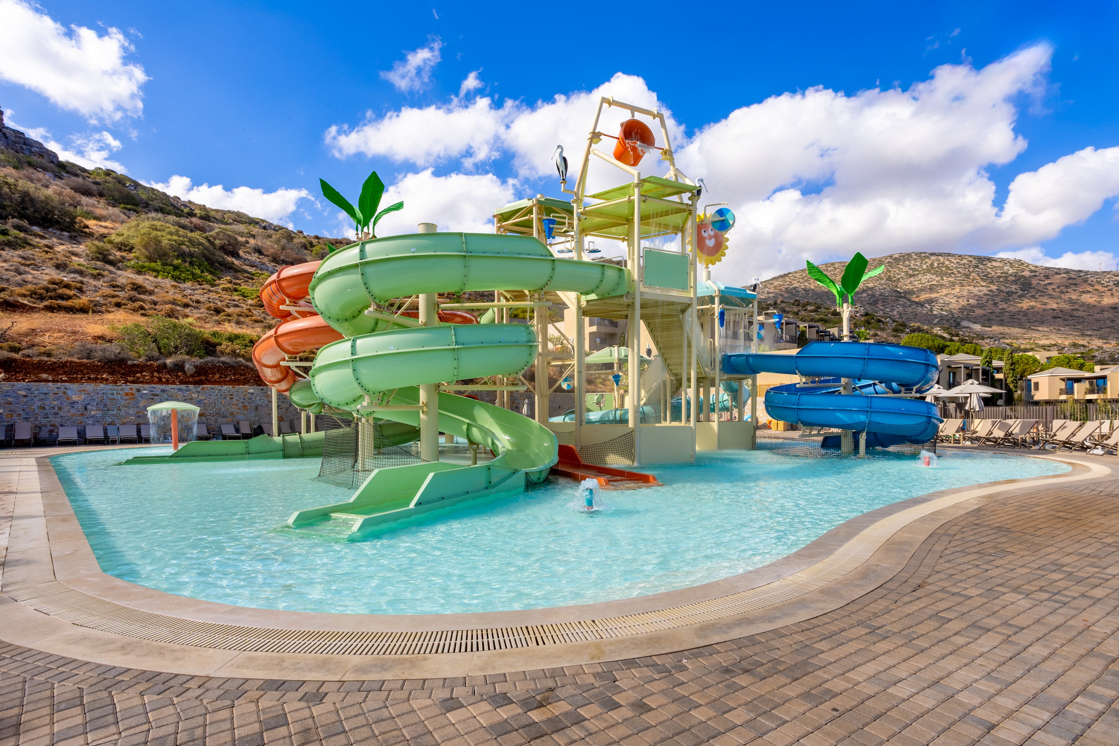 Elios Hill Sun Kissed Happiness