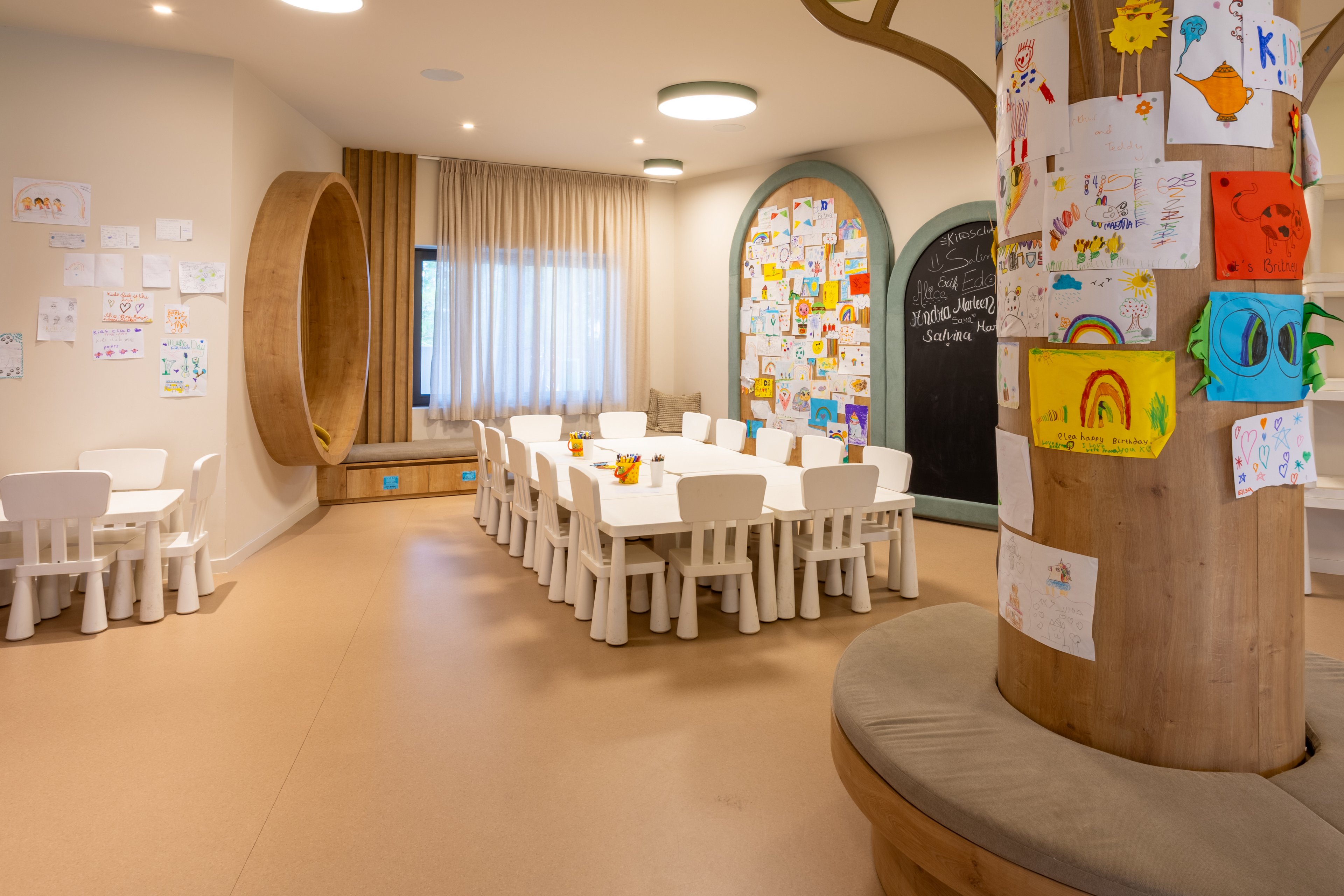 Elios Hill Sun Kissed Happiness