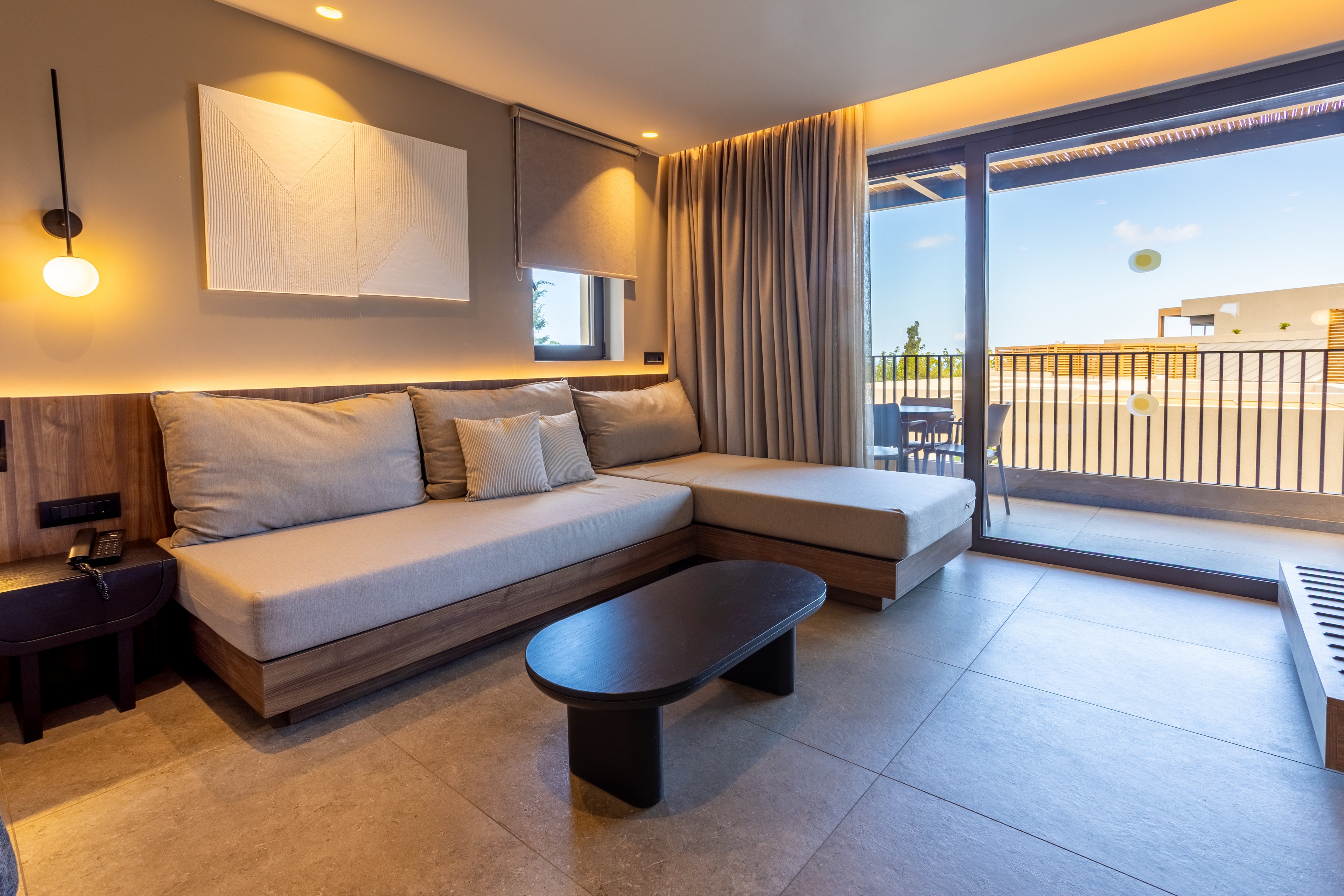 Elios Hill Sun Kissed Happiness