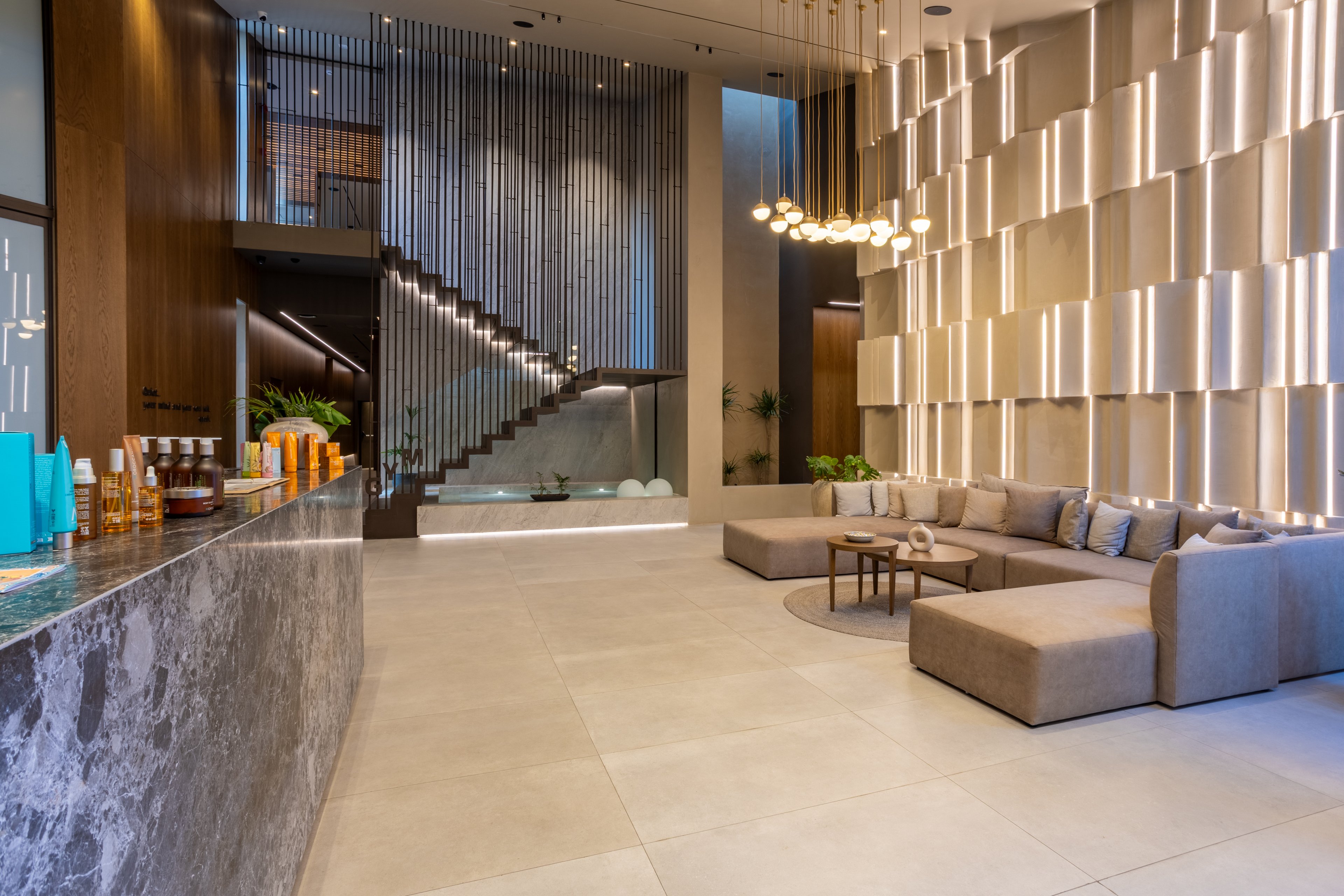 Elios Hill Sun Kissed Happiness