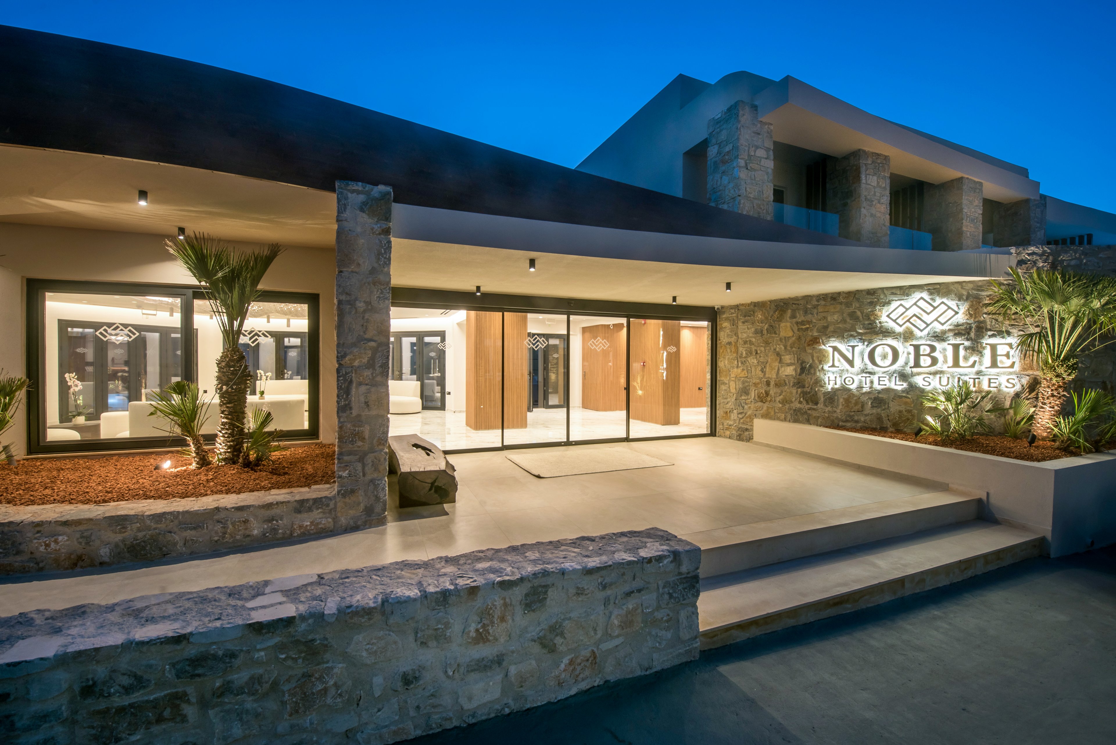 Noble Hotel Suites