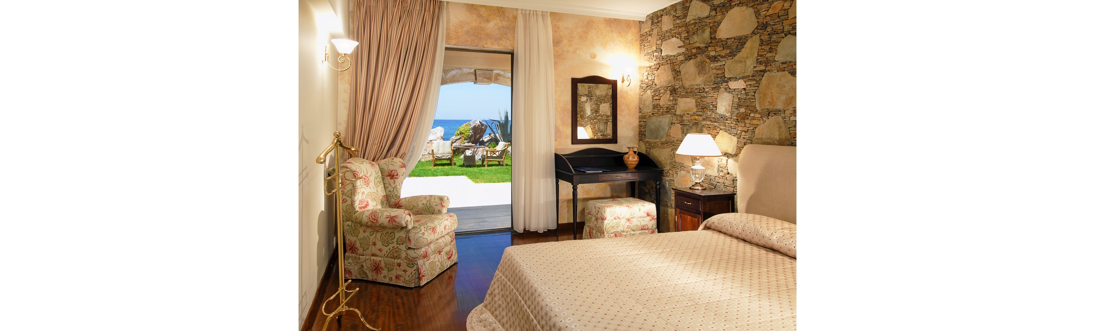 Aquila Rithymna Beach