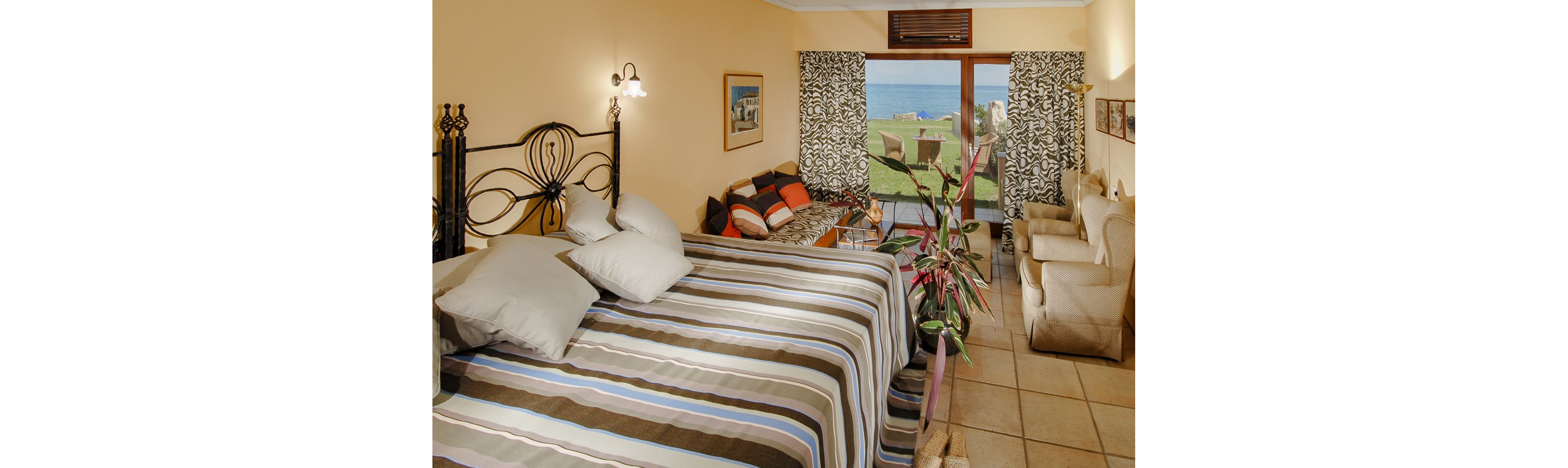 Aquila Rithymna Beach.