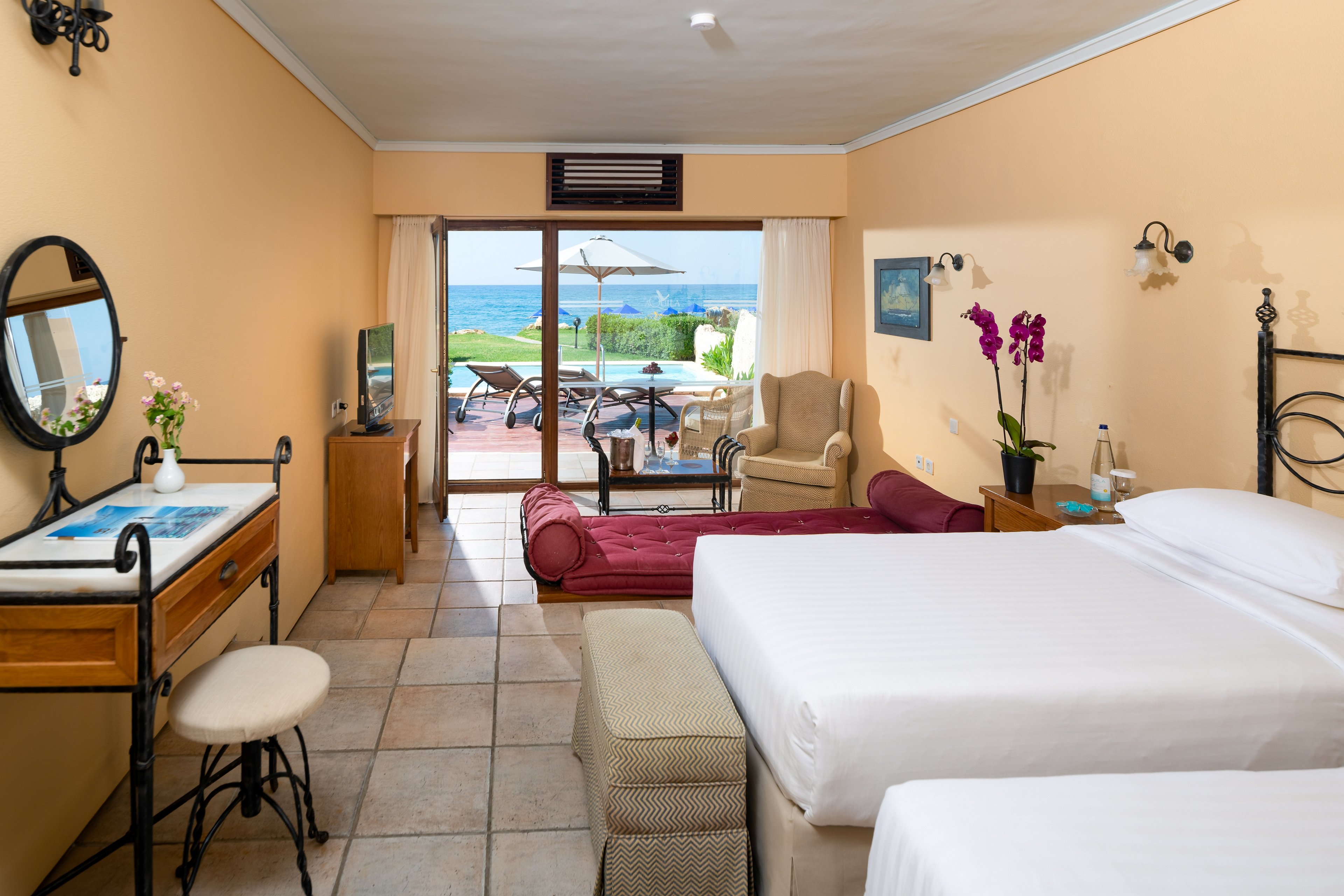 Aquila Rithymna Beach