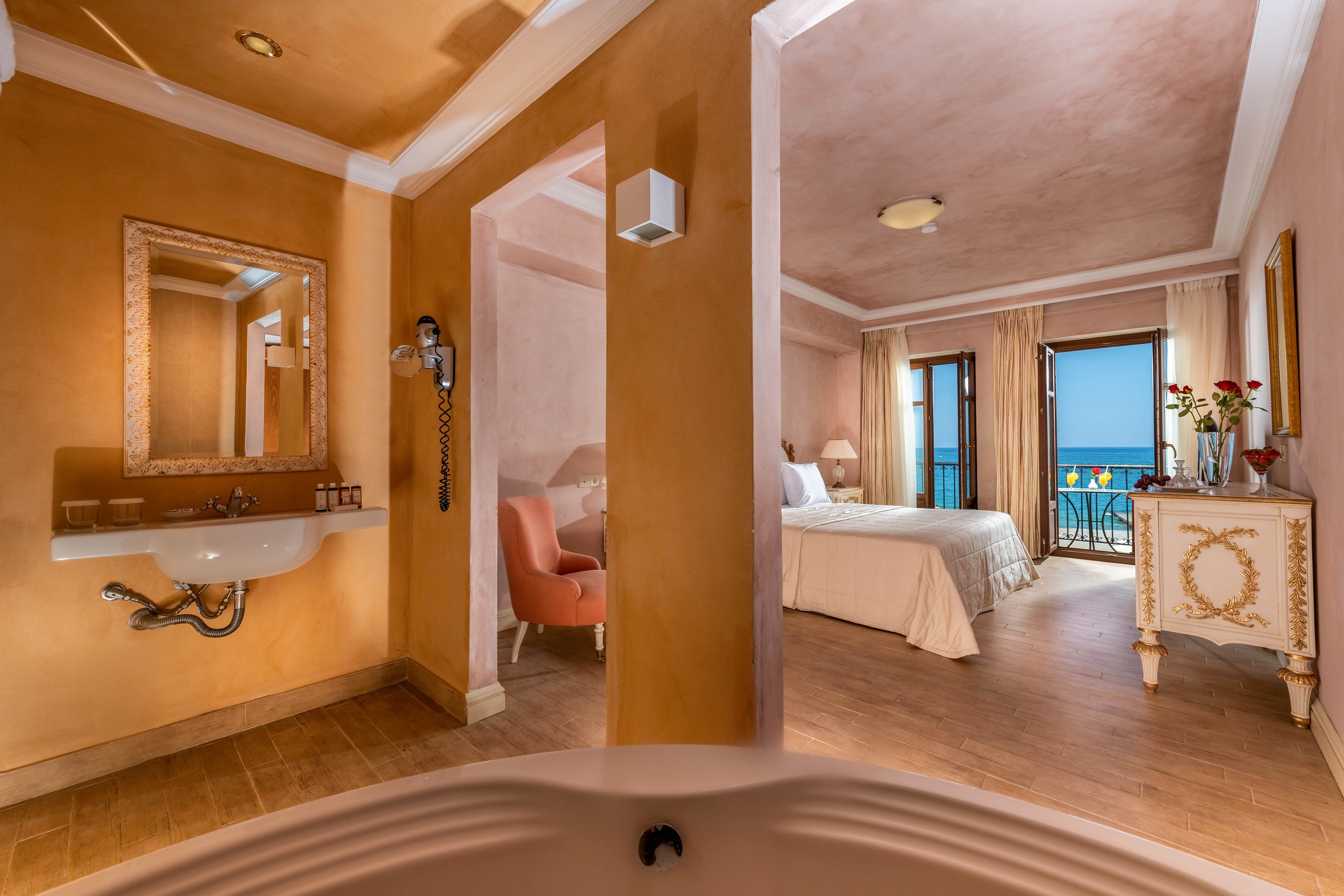 Aquila Rithymna Beach