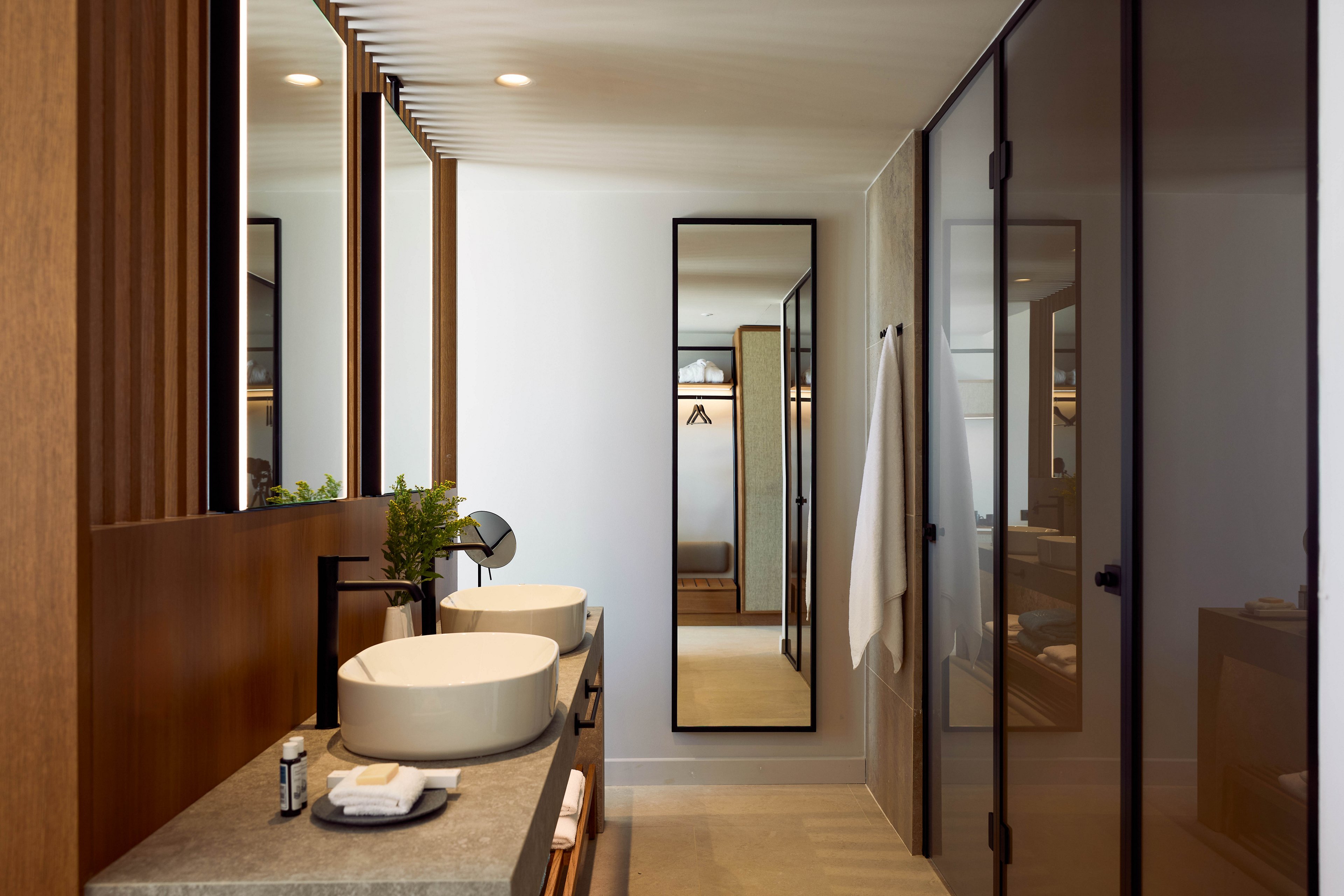 Oros Luxury Beach Resort.