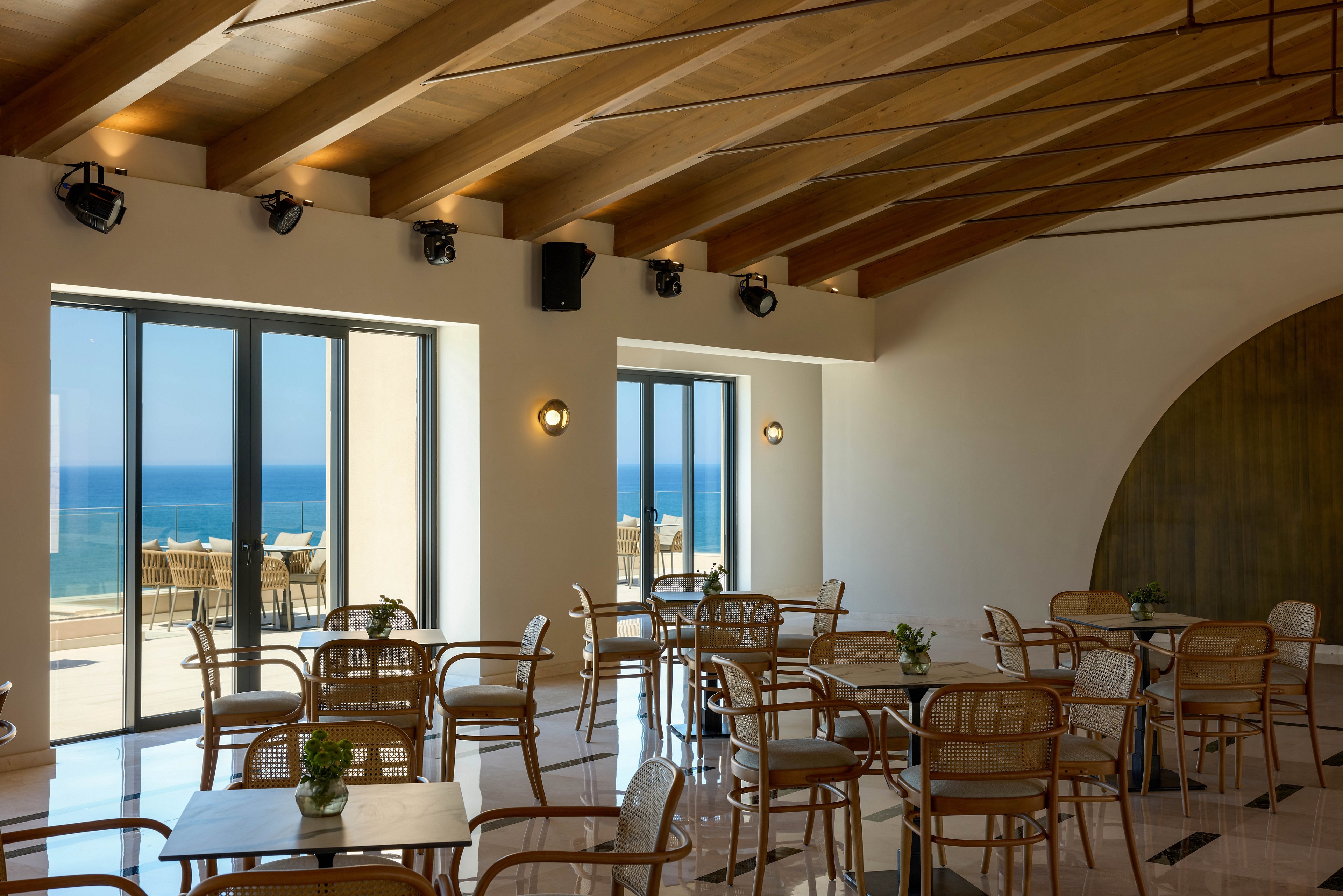 Oros Luxury Beach Resort