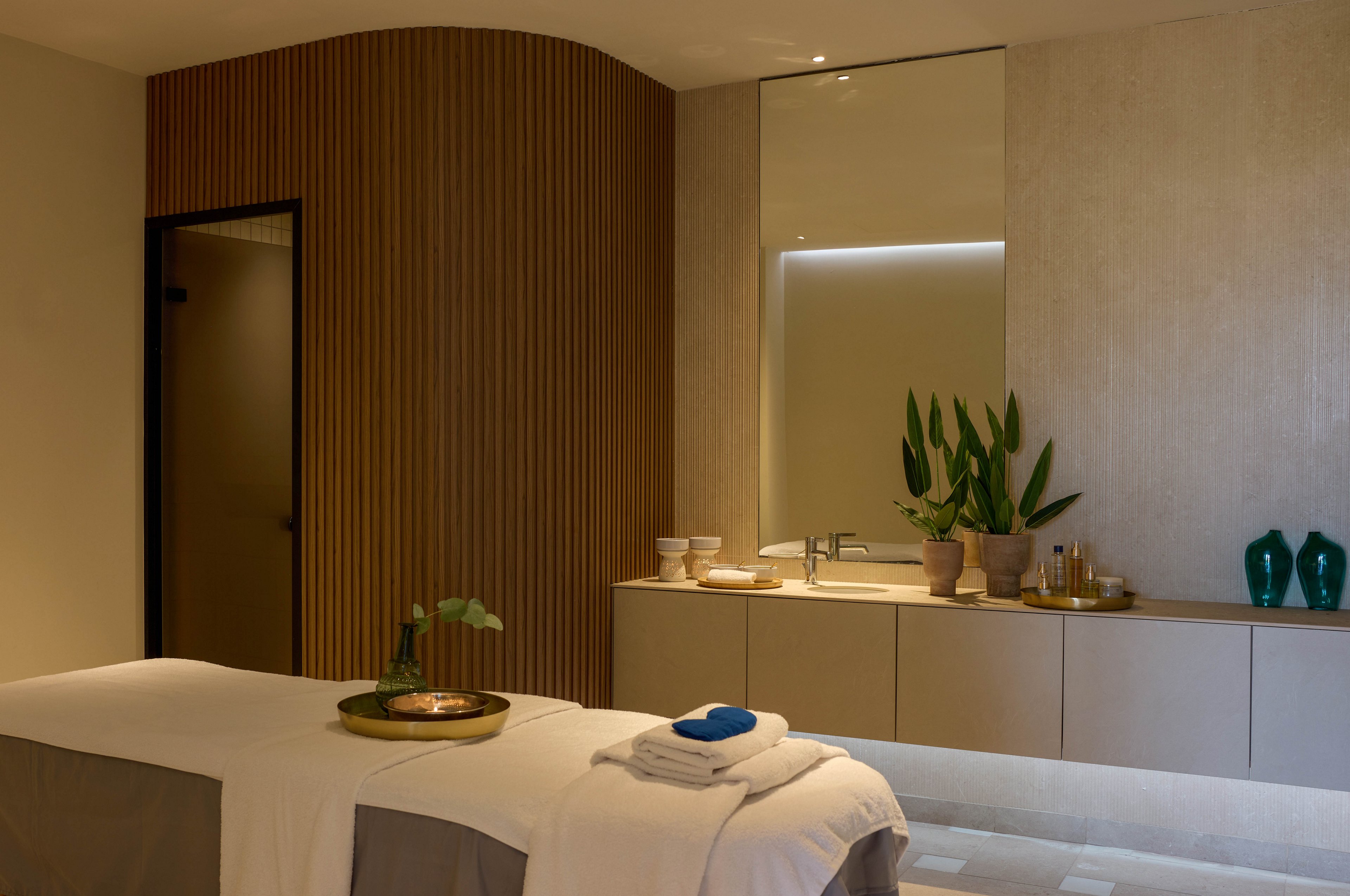 Oros Luxury Beach Resort