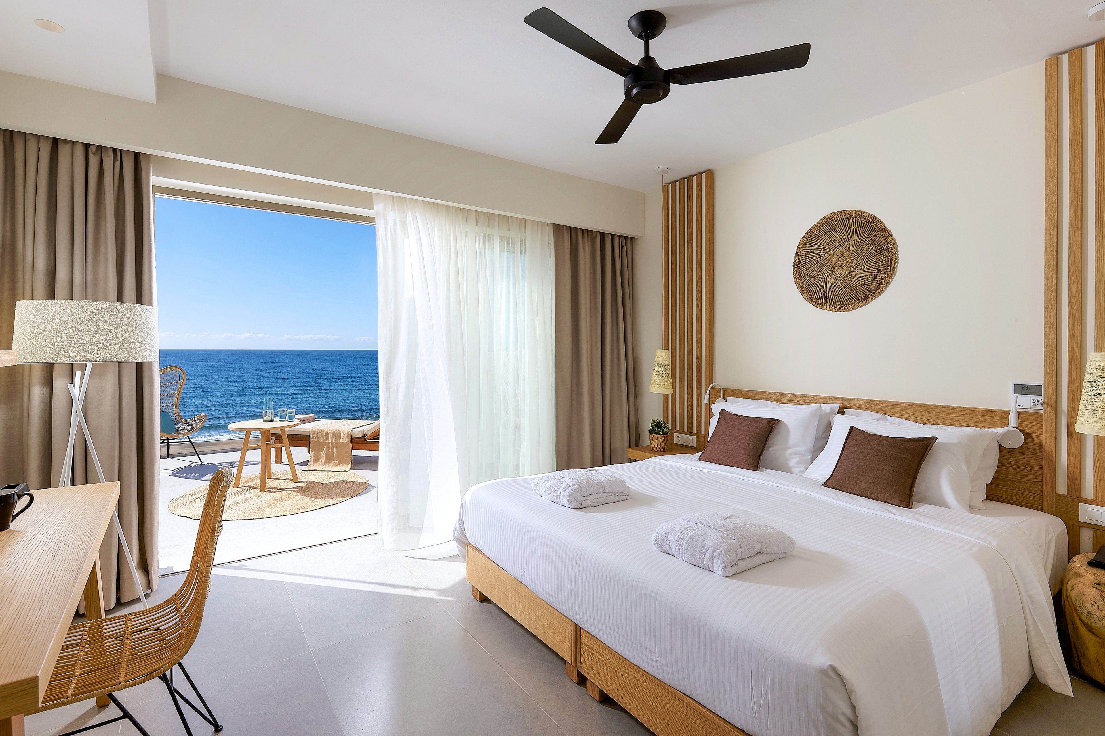 Enorme Santanna Beach