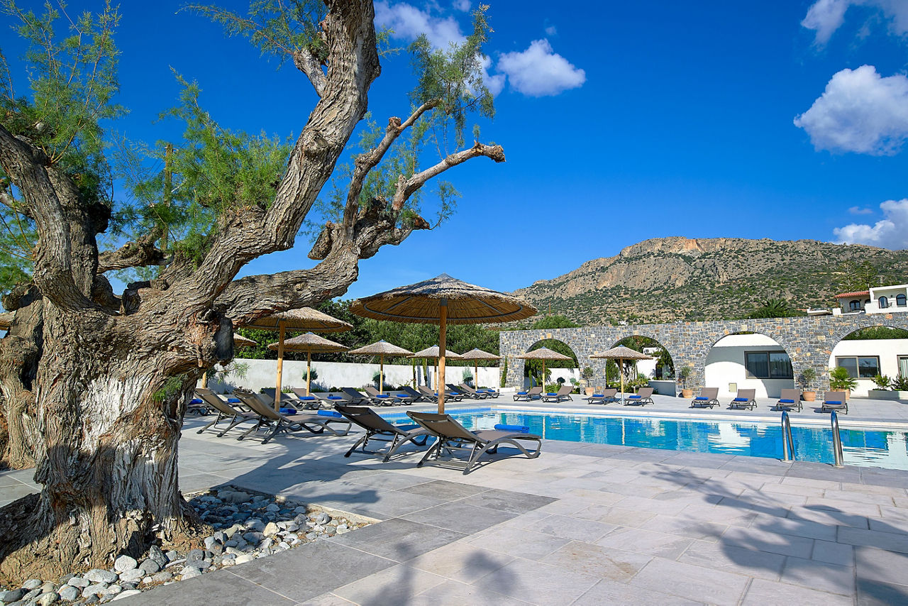 Coriva Beach Hotel & Bungalows