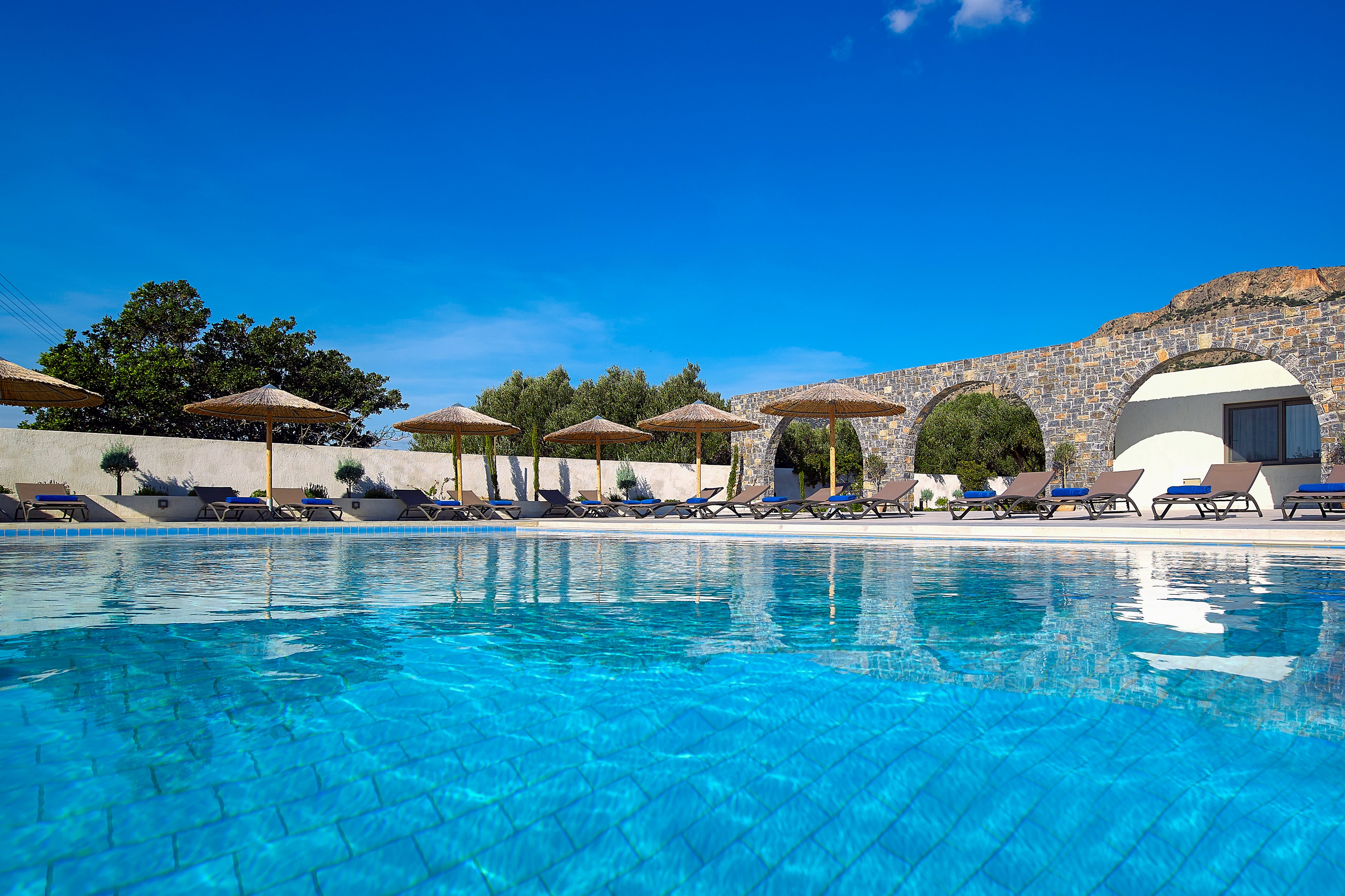 Coriva Beach Hotel & Bungalows