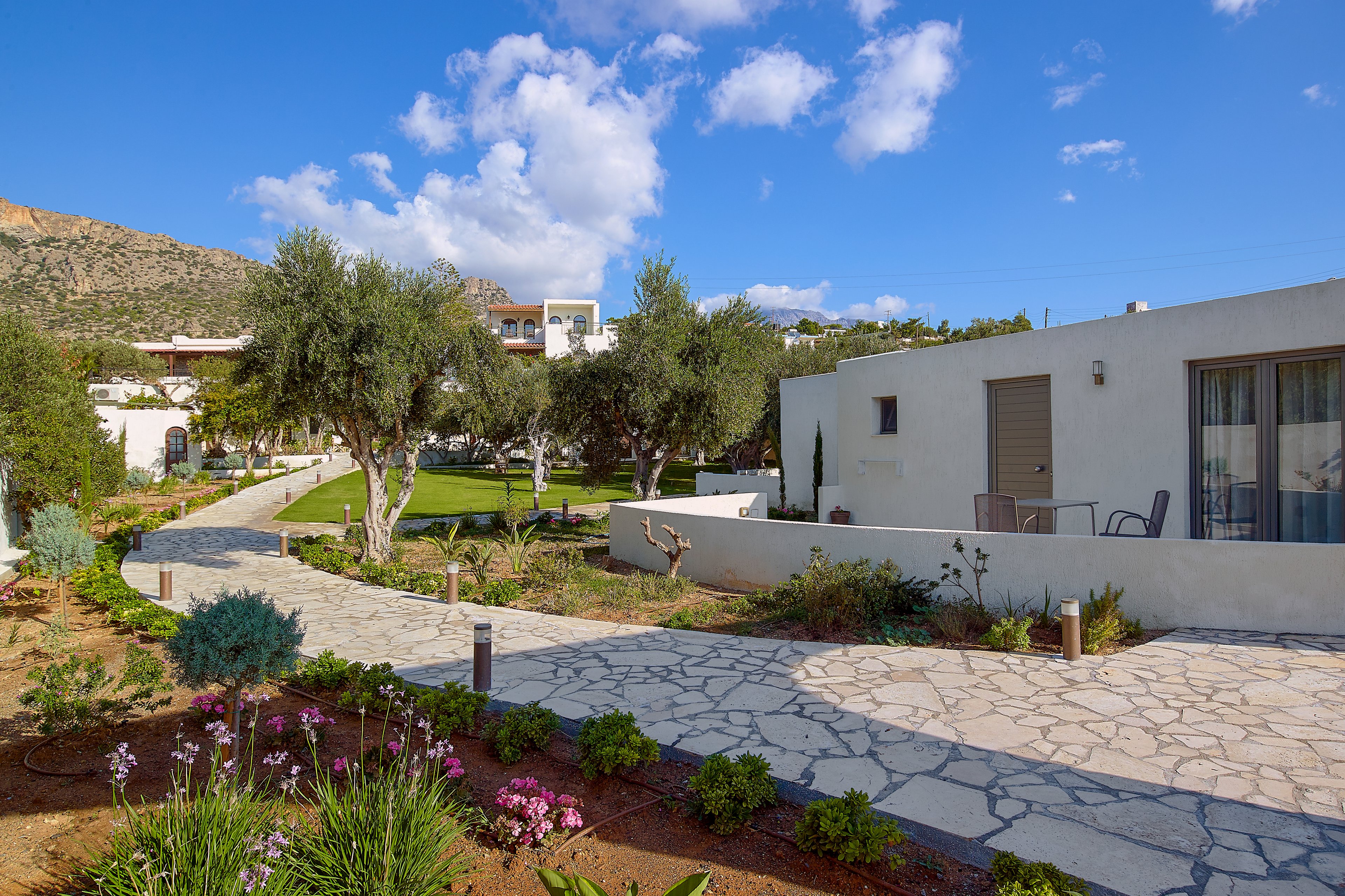 Coriva Beach Hotel & Bungalows