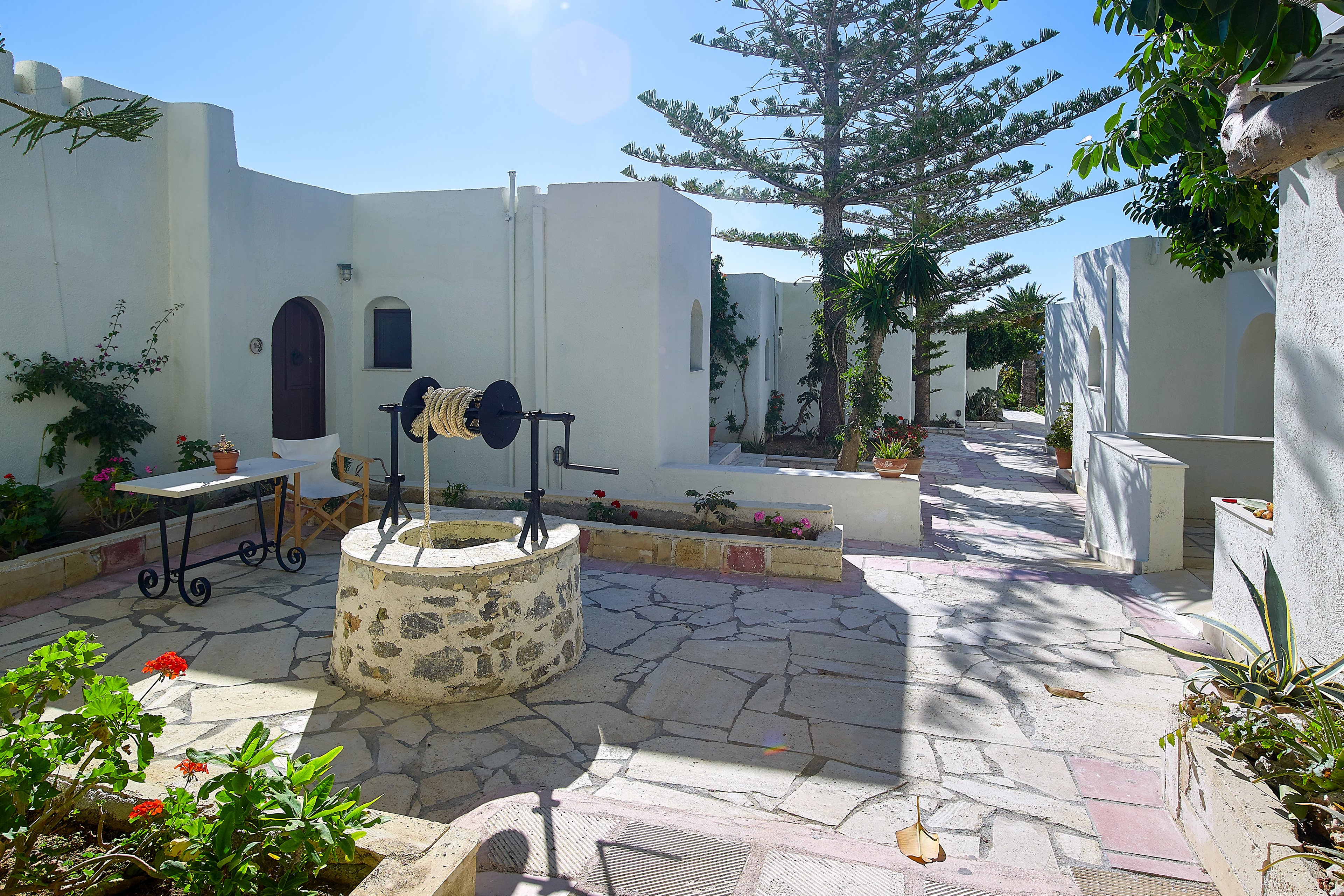 Coriva Beach Hotel & Bungalows