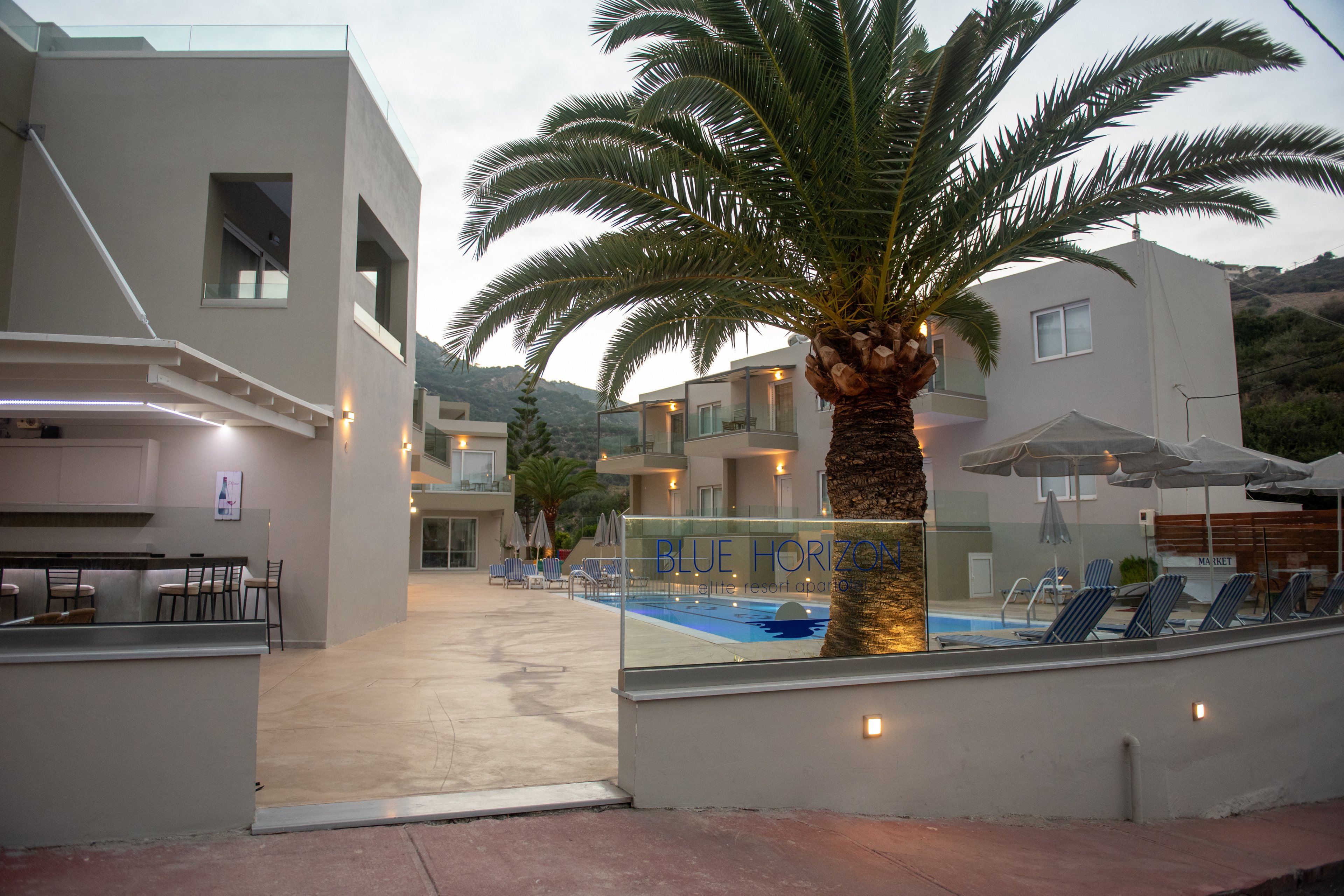 Blue Horizon Apartments