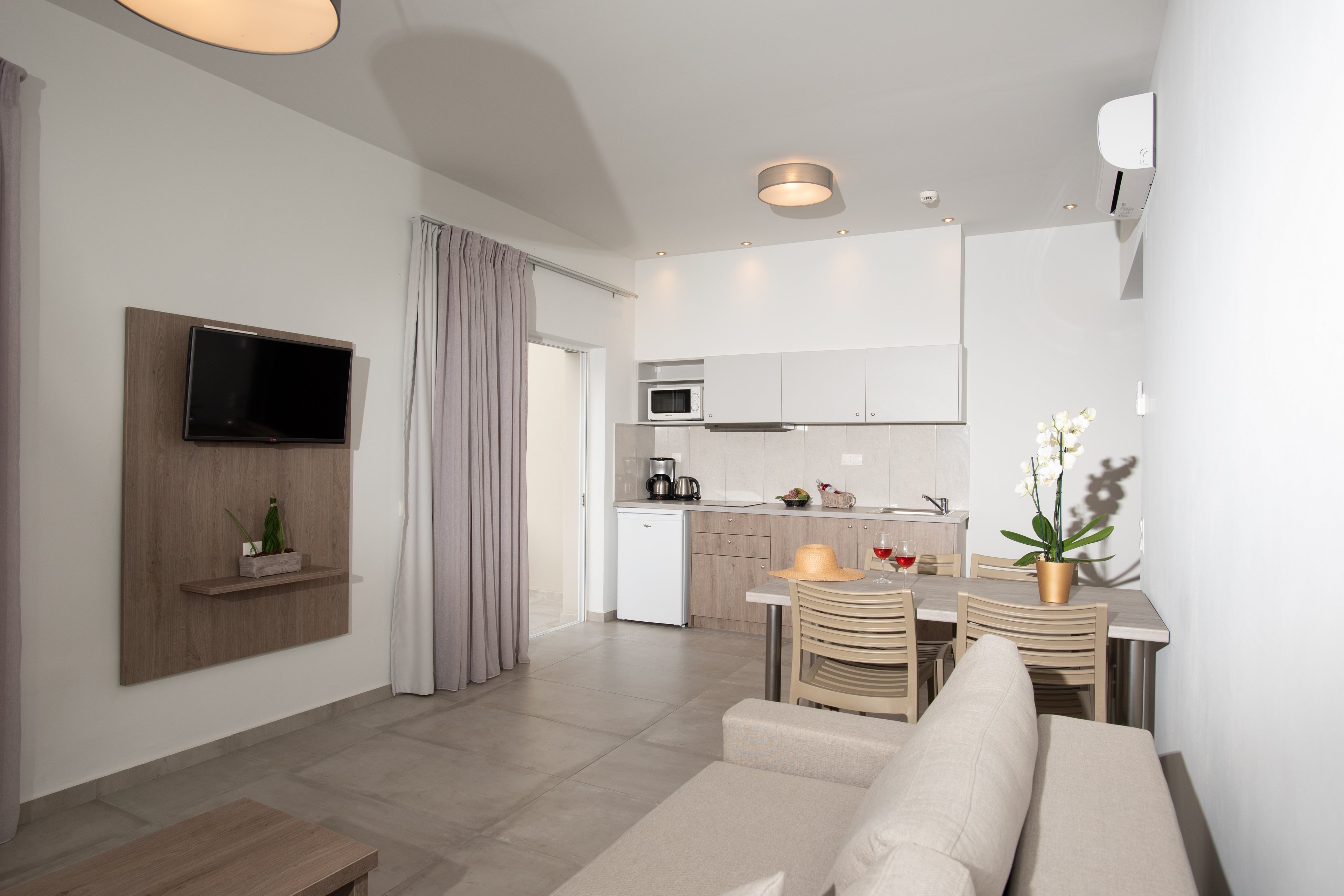 Blue Horizon Apartments