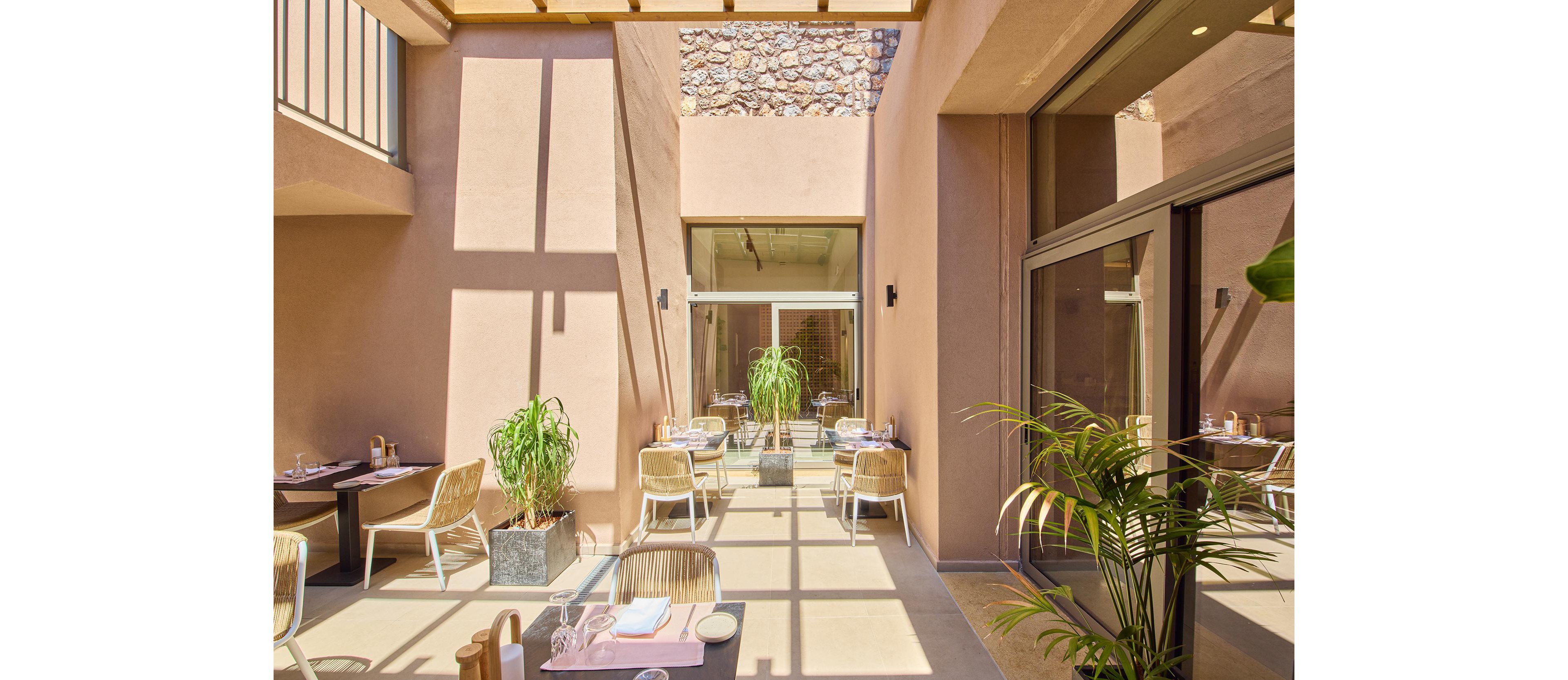 Paralos Venus Suites