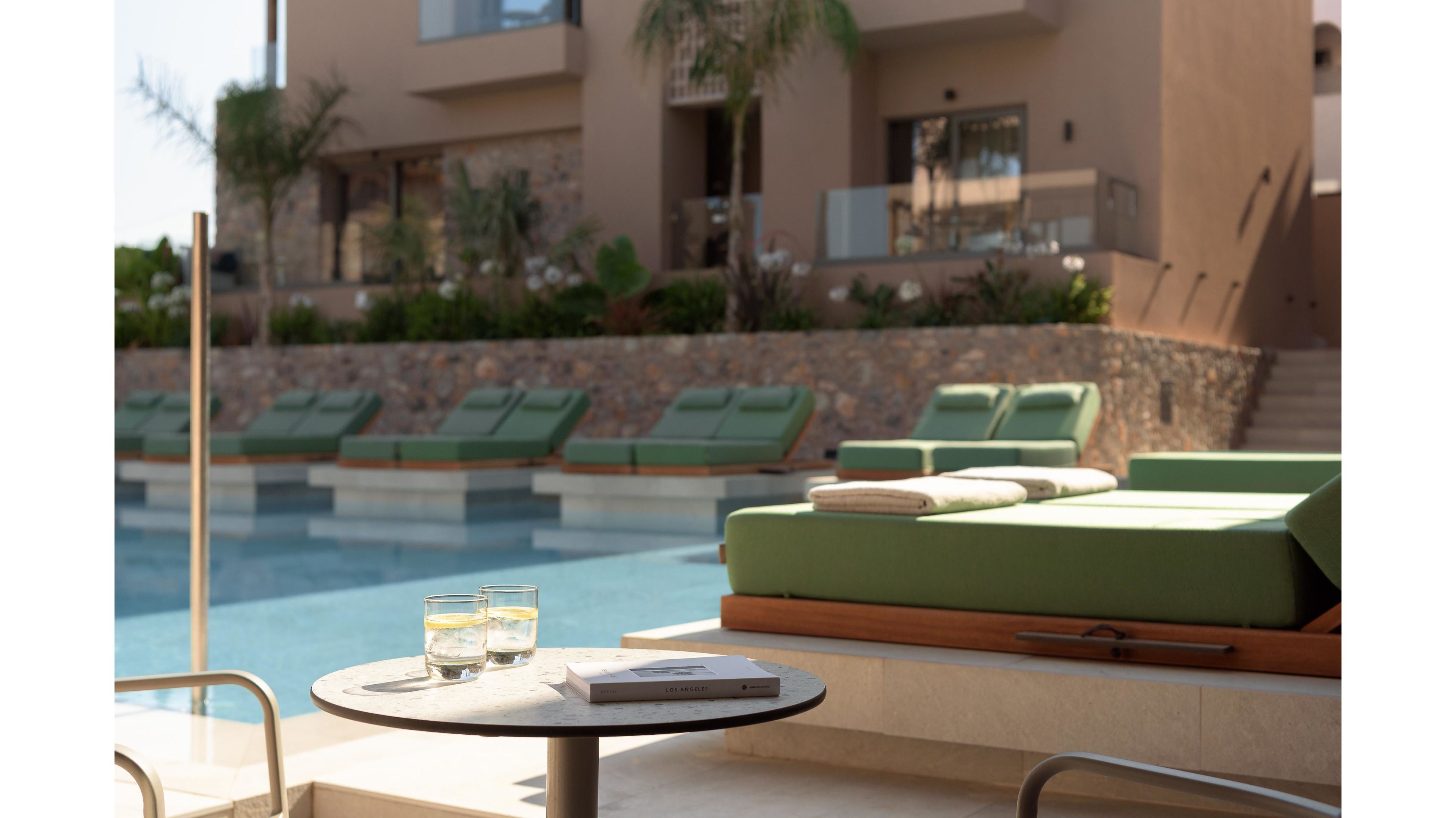 Paralos Venus Suites