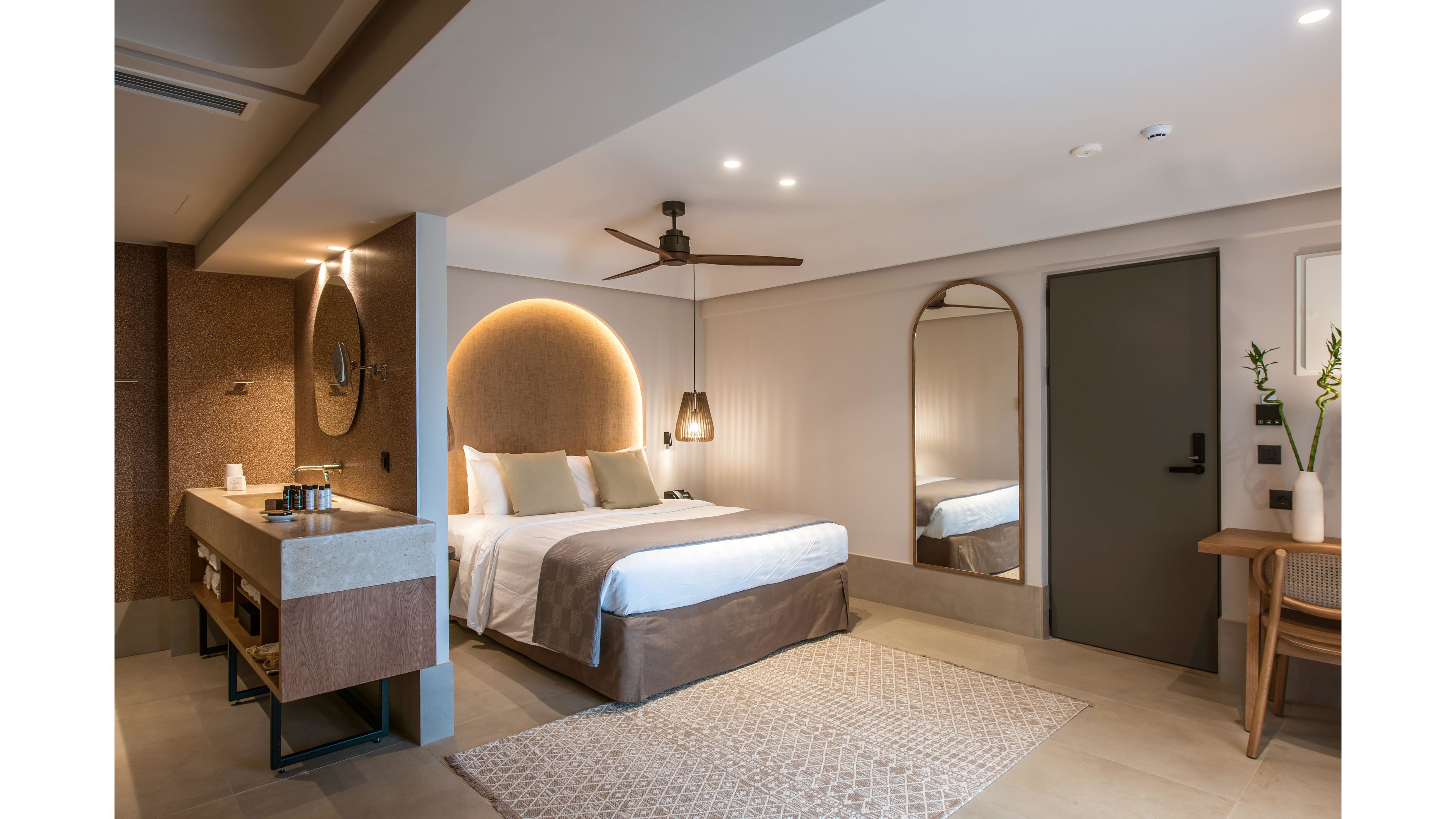 Paralos Venus Suites