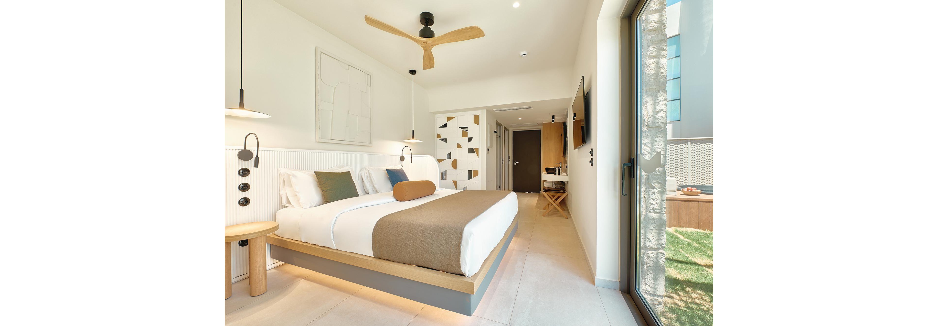 Paralos Kosta Alimia