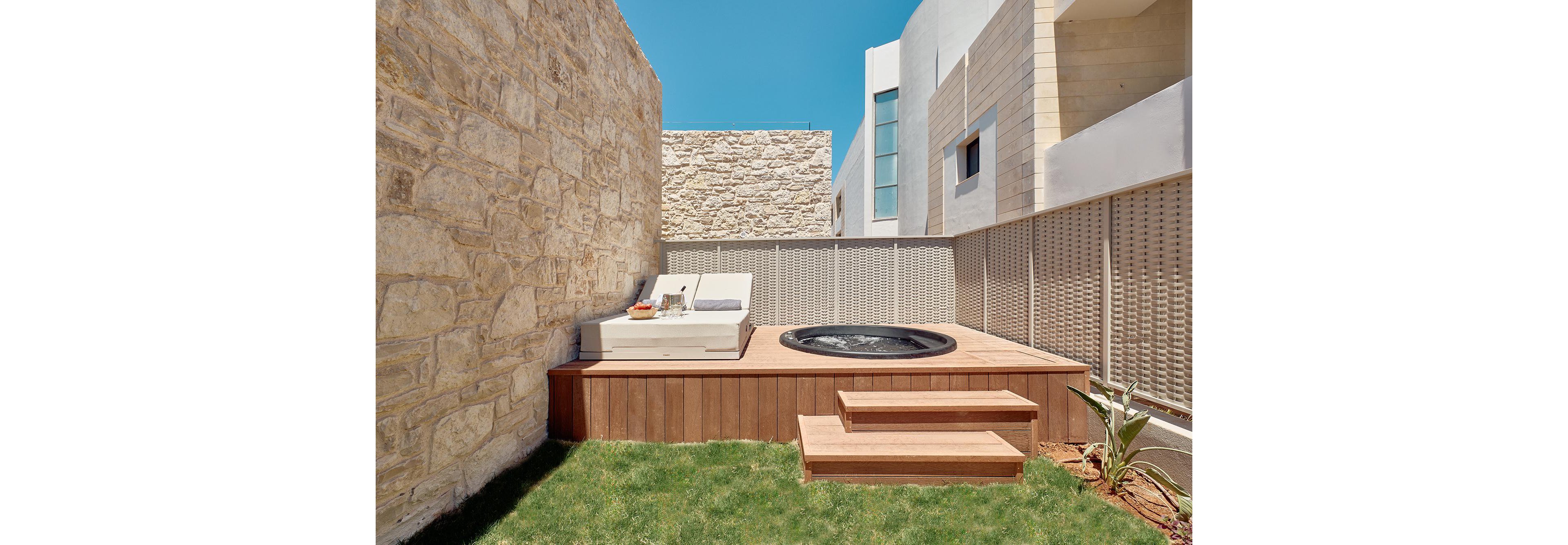 Paralos Kosta Alimia