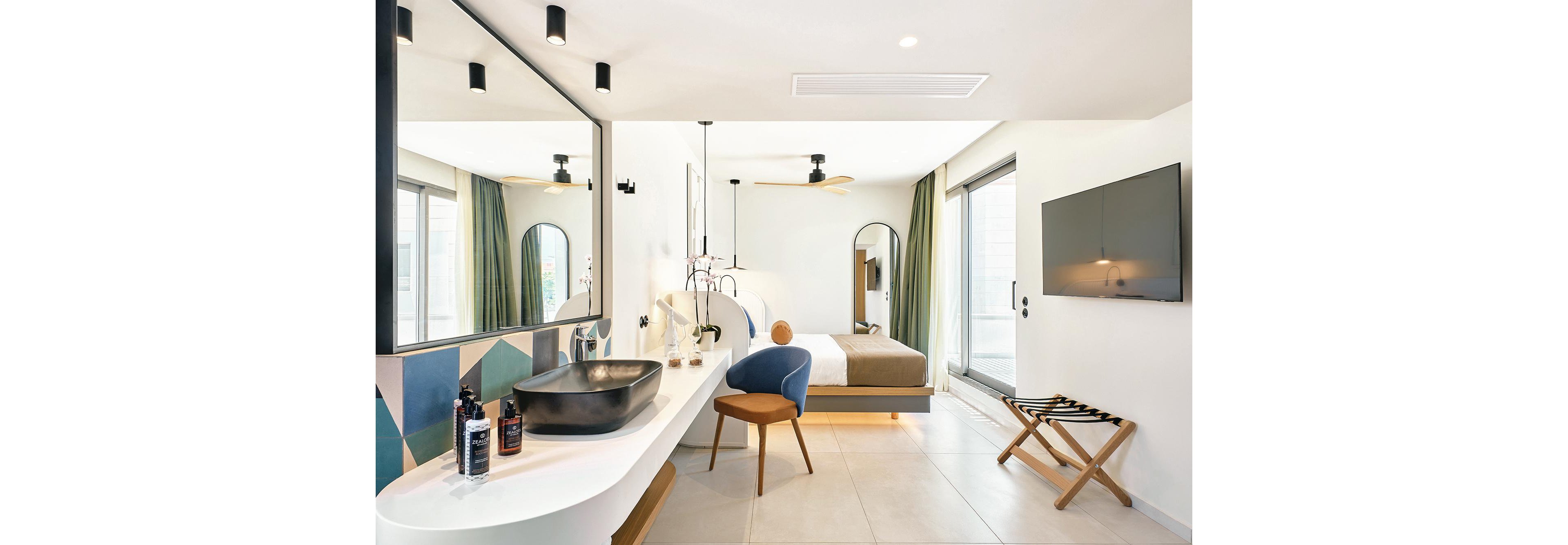 Paralos Kosta Alimia