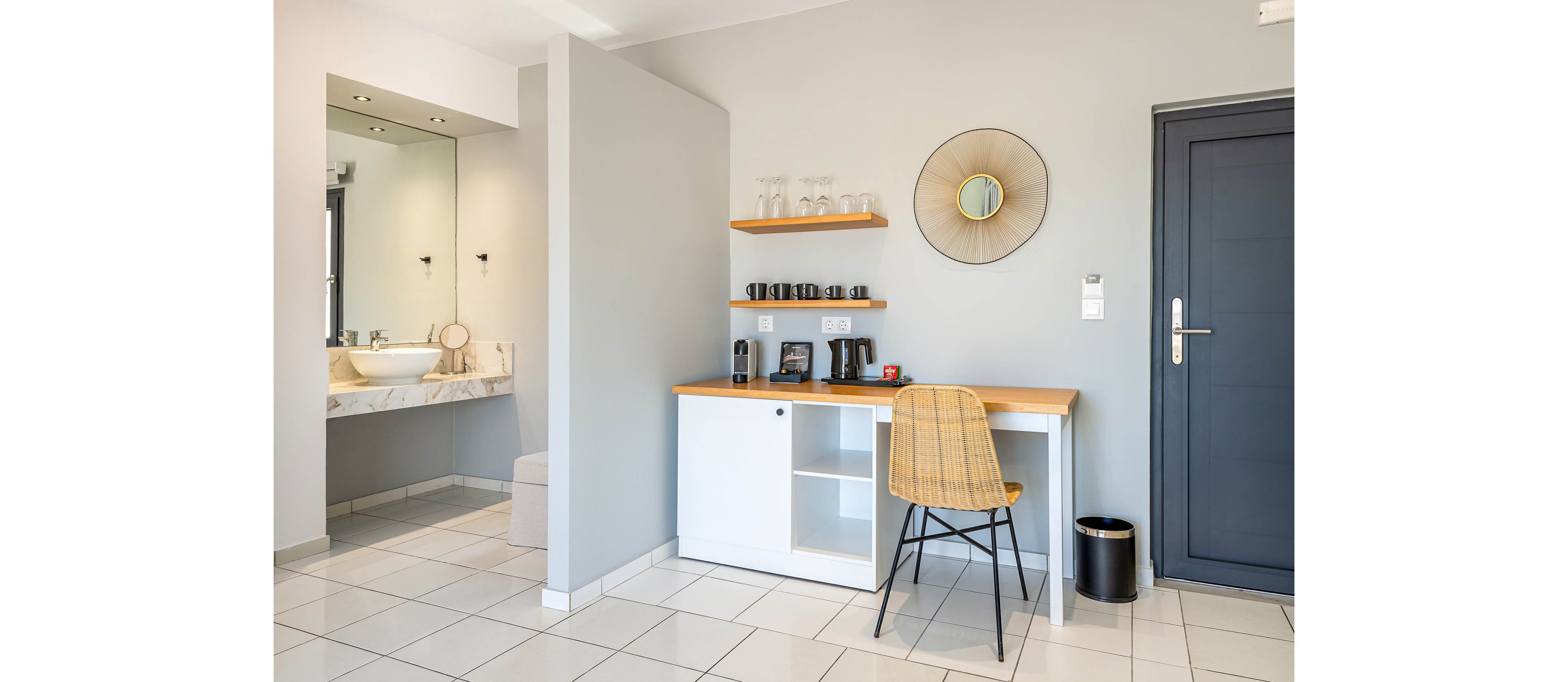 Minois Boutique Hotel