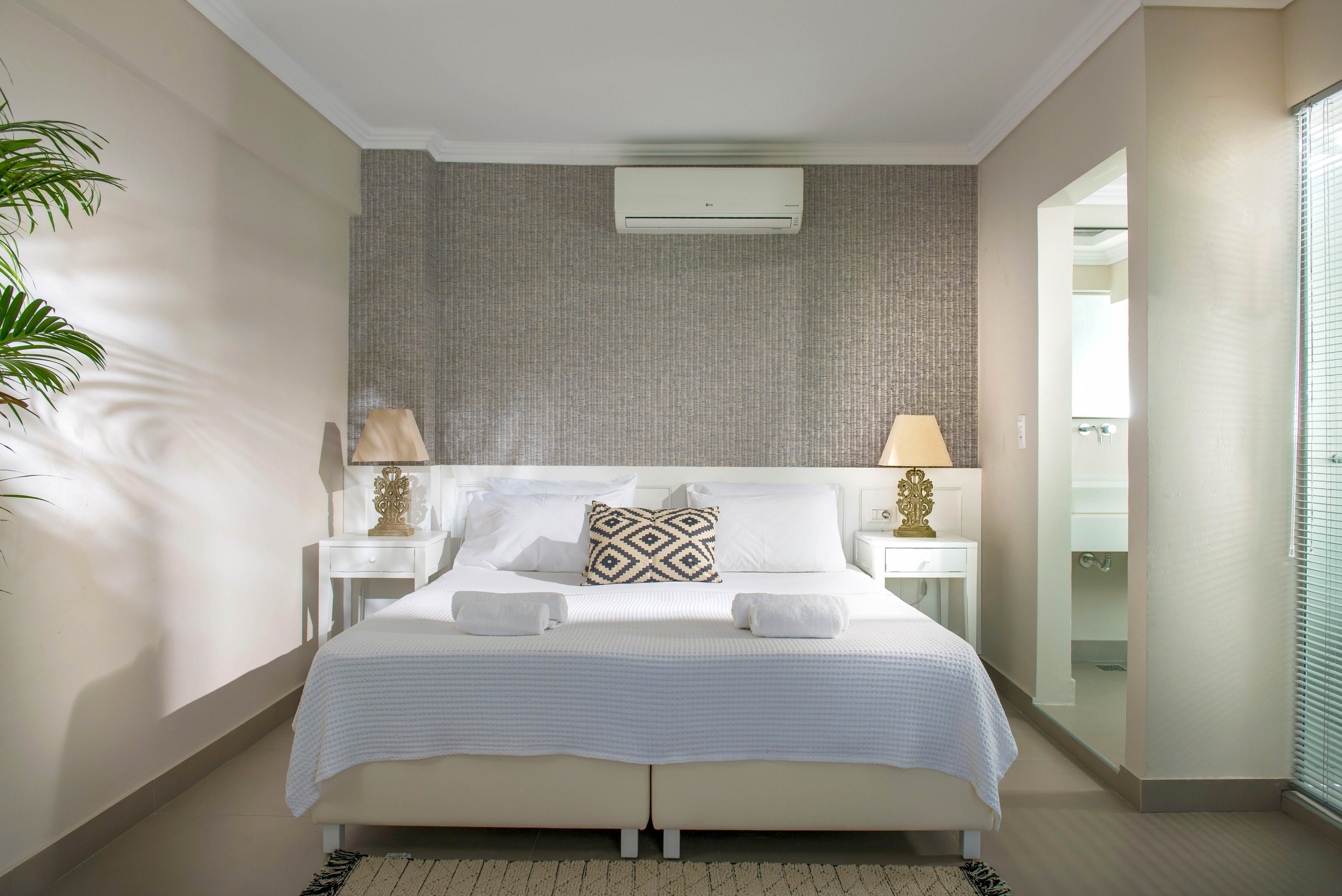 Notos Heights Hotel & Suites