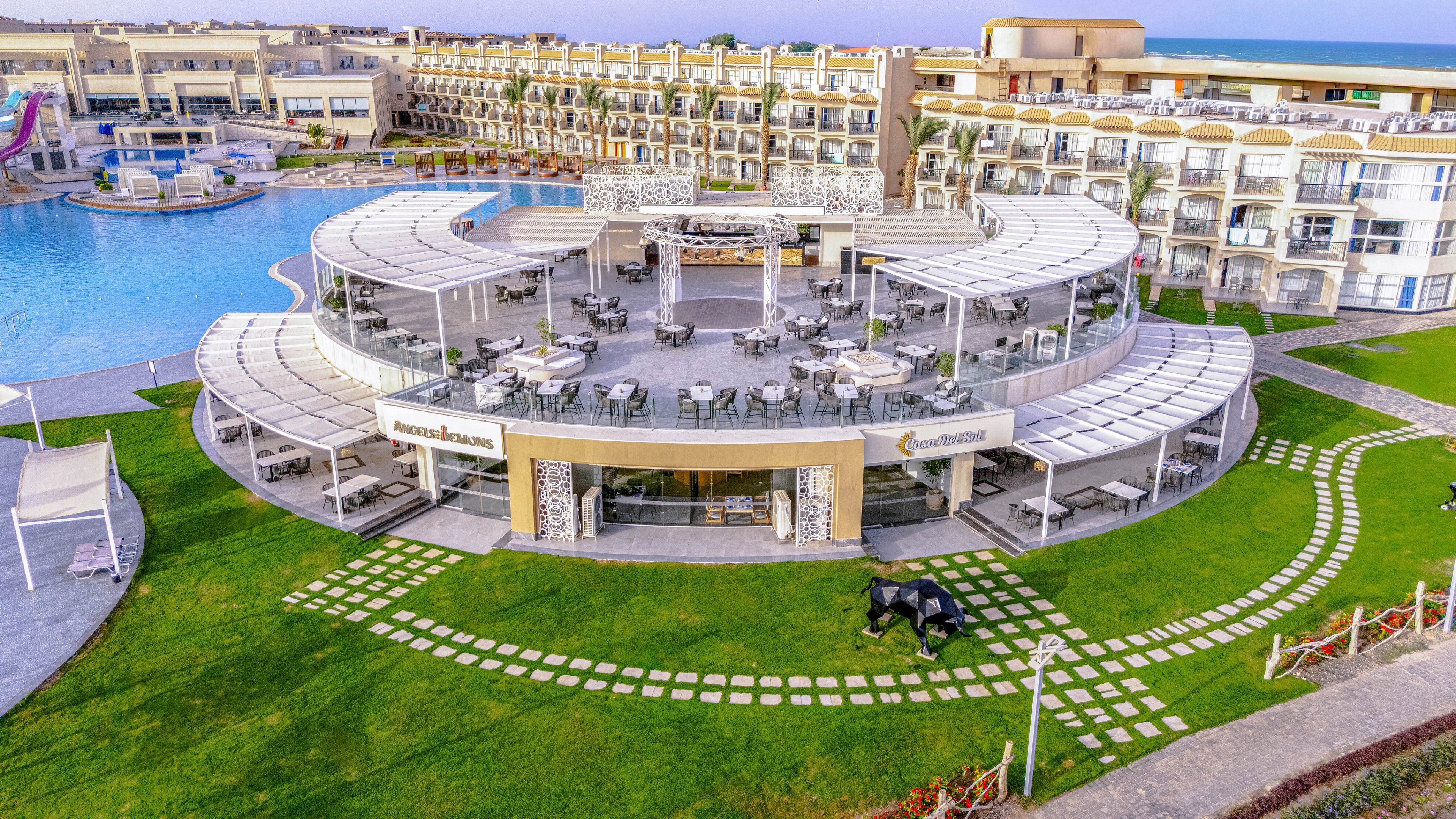The V Luxury Resort Sahl Hasheesh