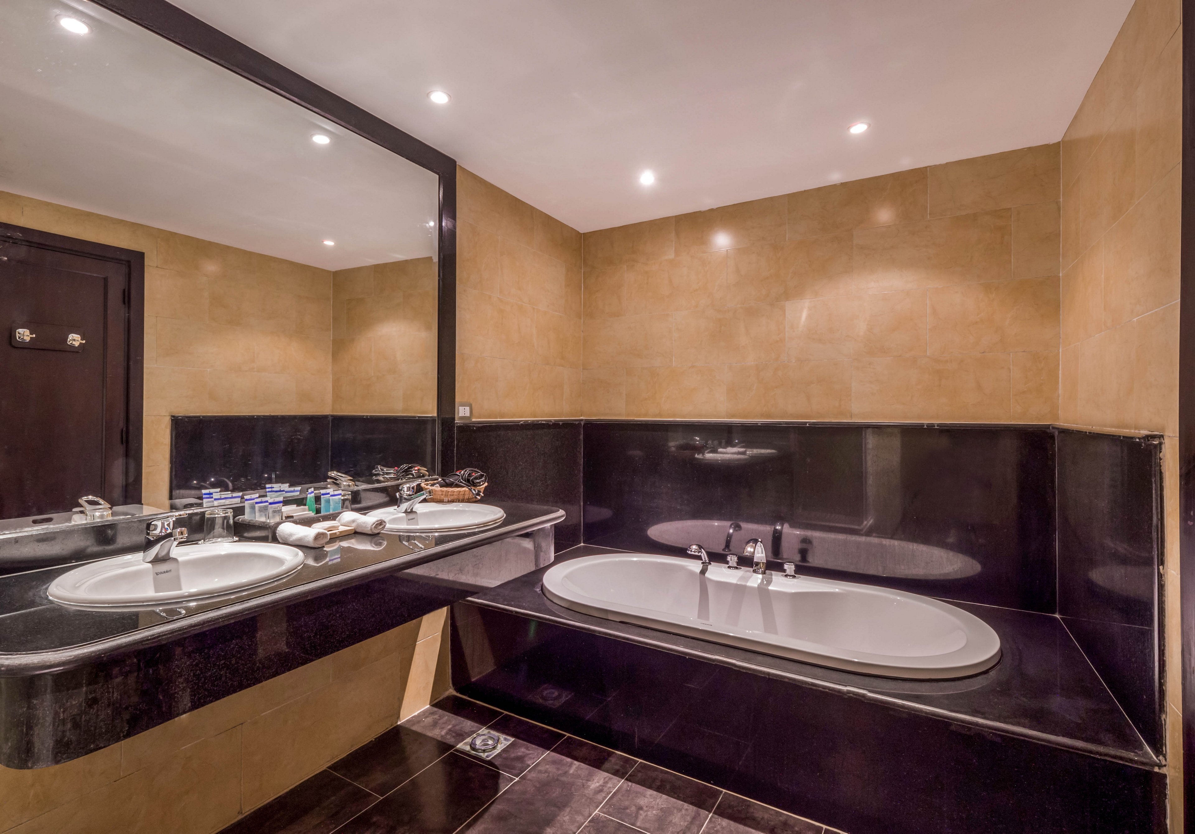 Fort Arabesque Resort - The West Bay