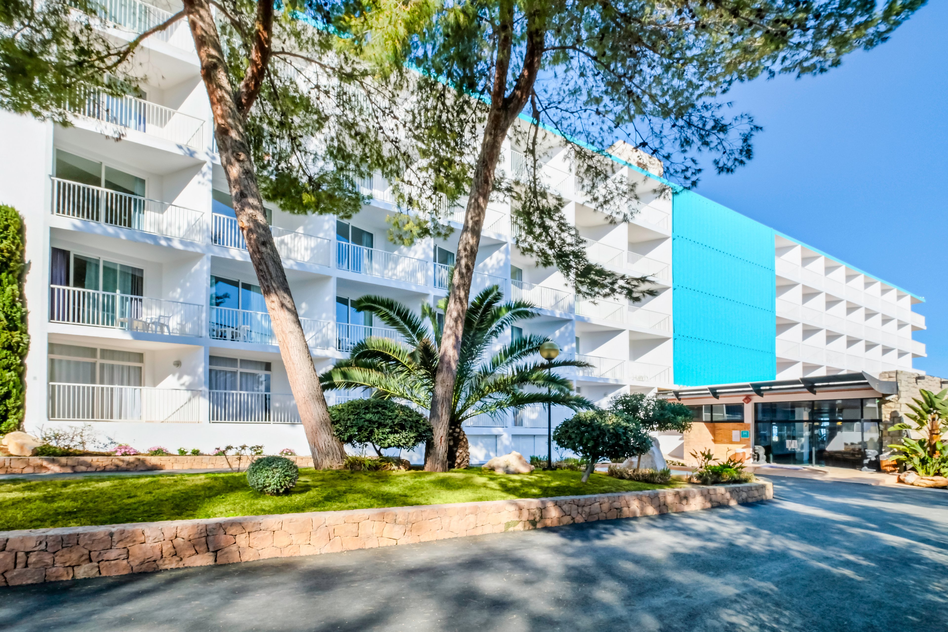 Azuline Mar Amantis Hotel I & II