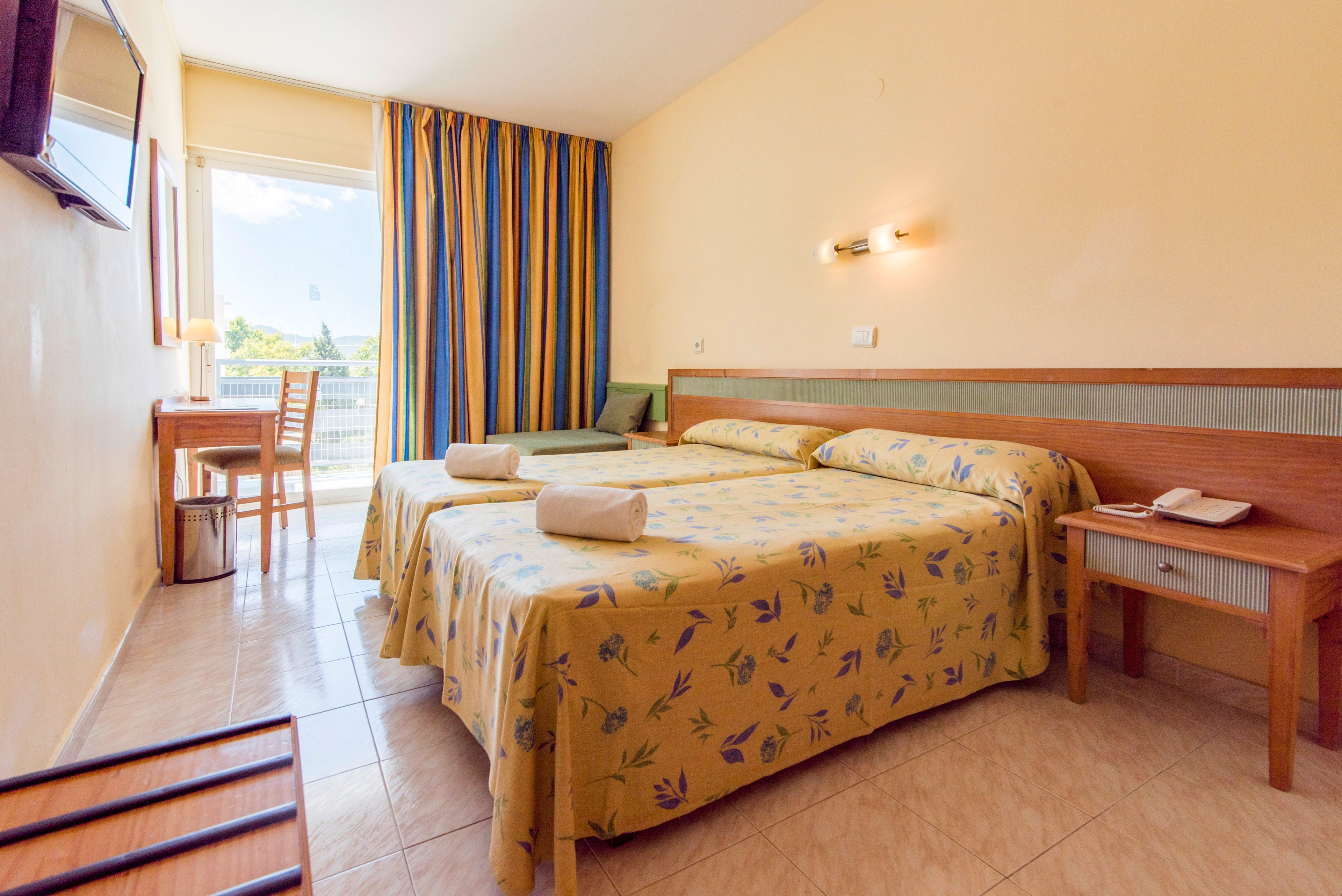 Azuline Pacific Hotel