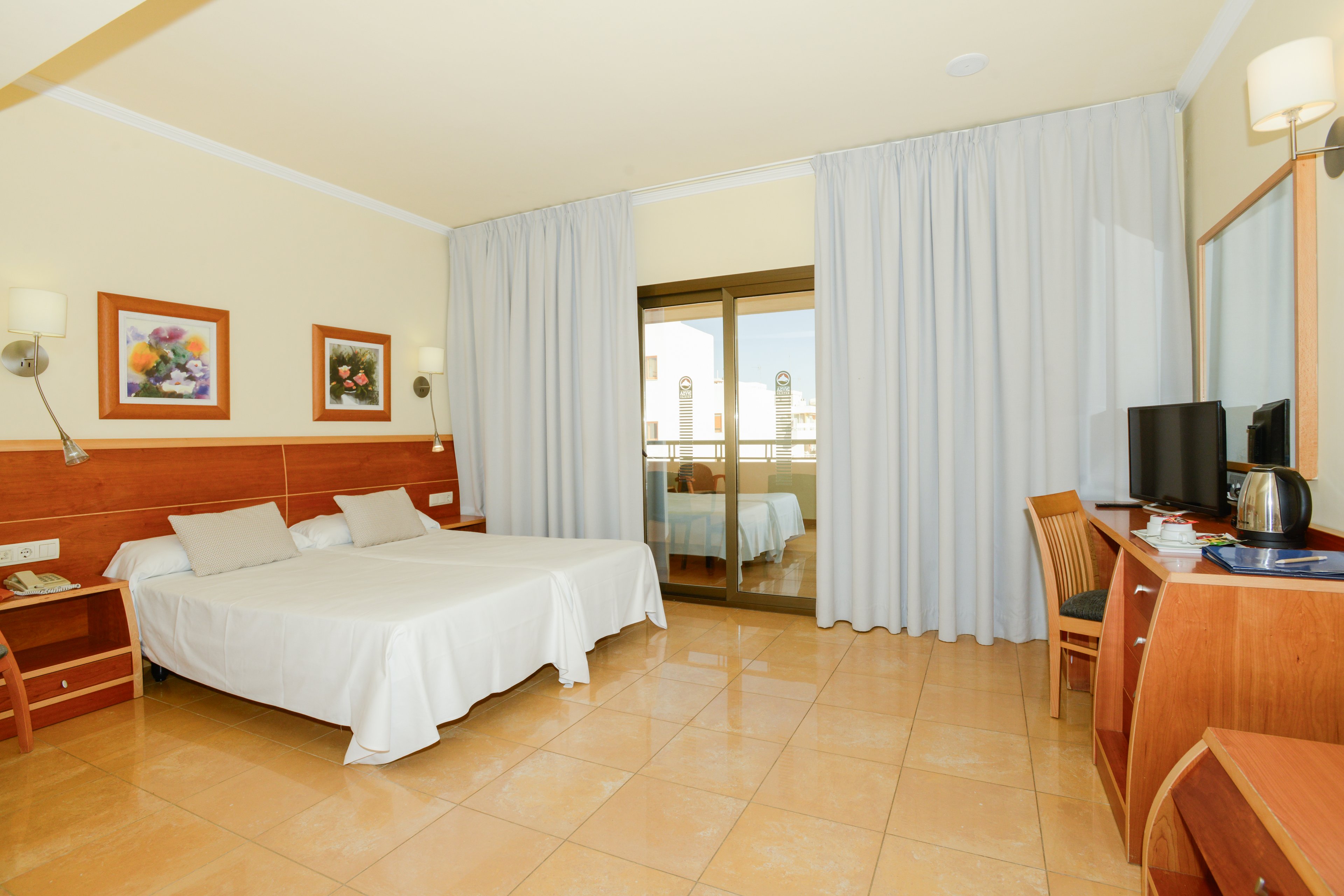 Invisa Hotel La Cala