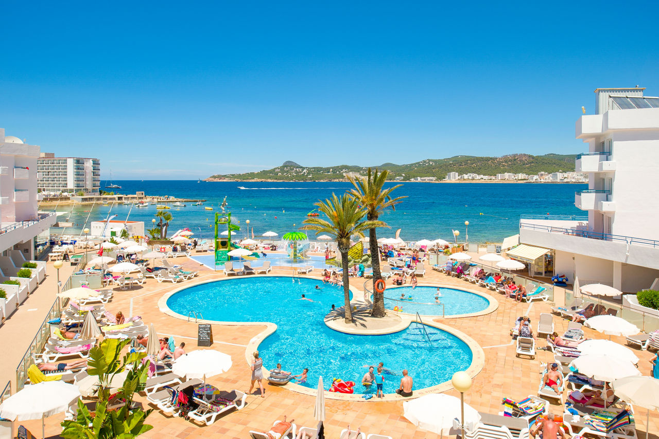 Playa Bella Apartments