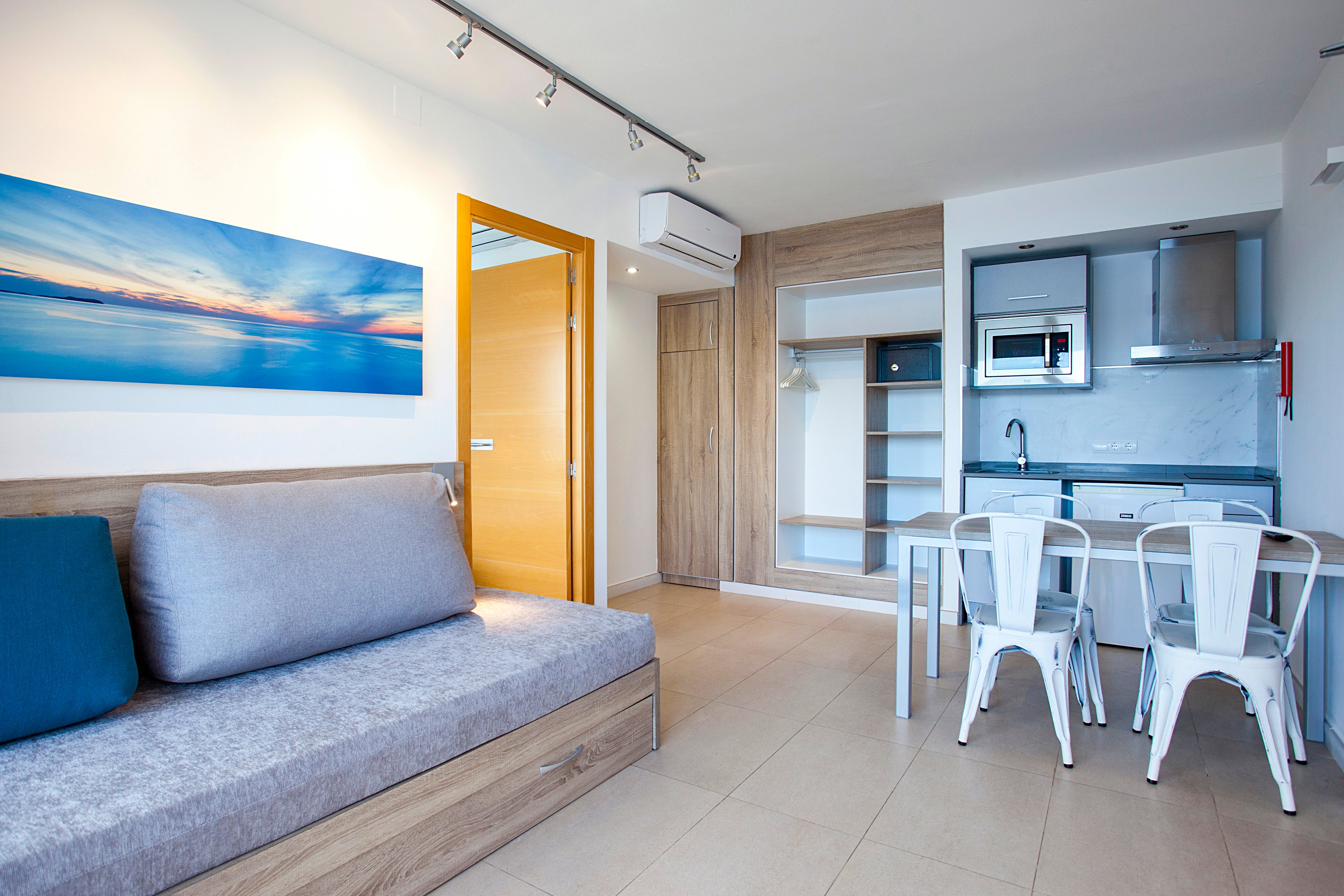 Playa Bella Apartments