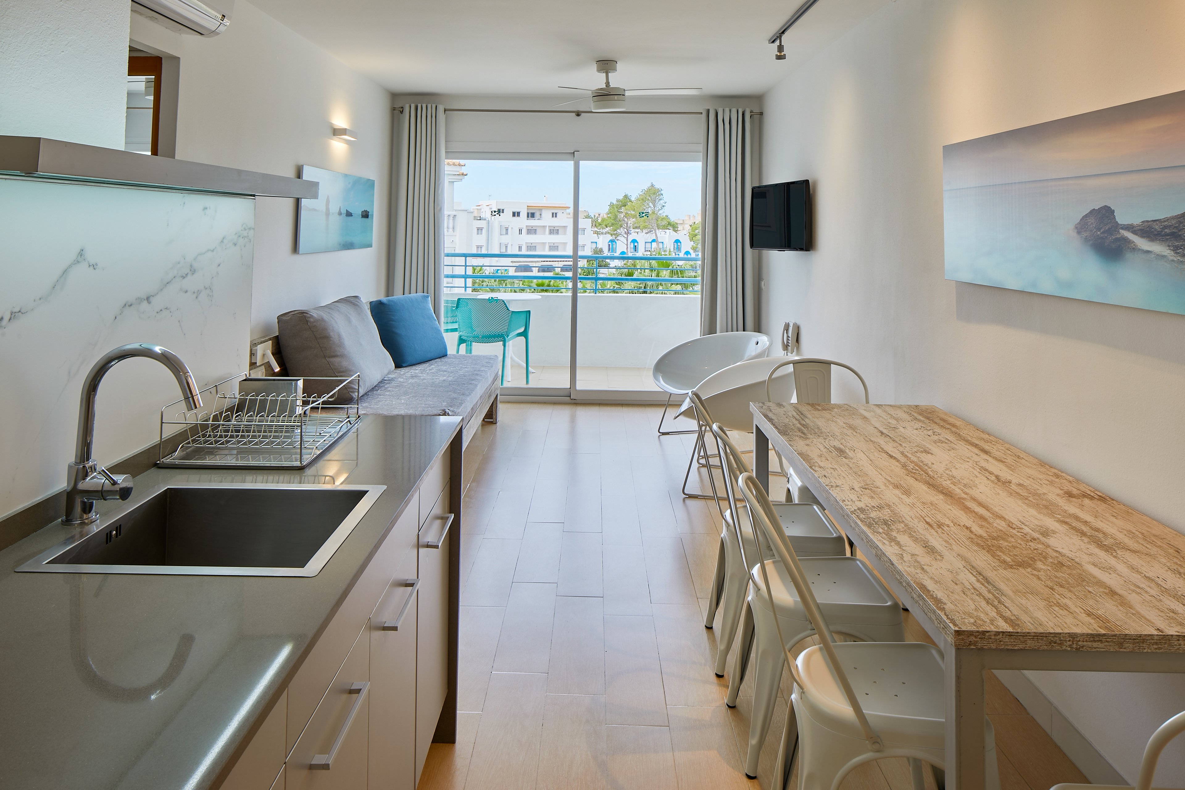 Playa Bella Beach Apartments