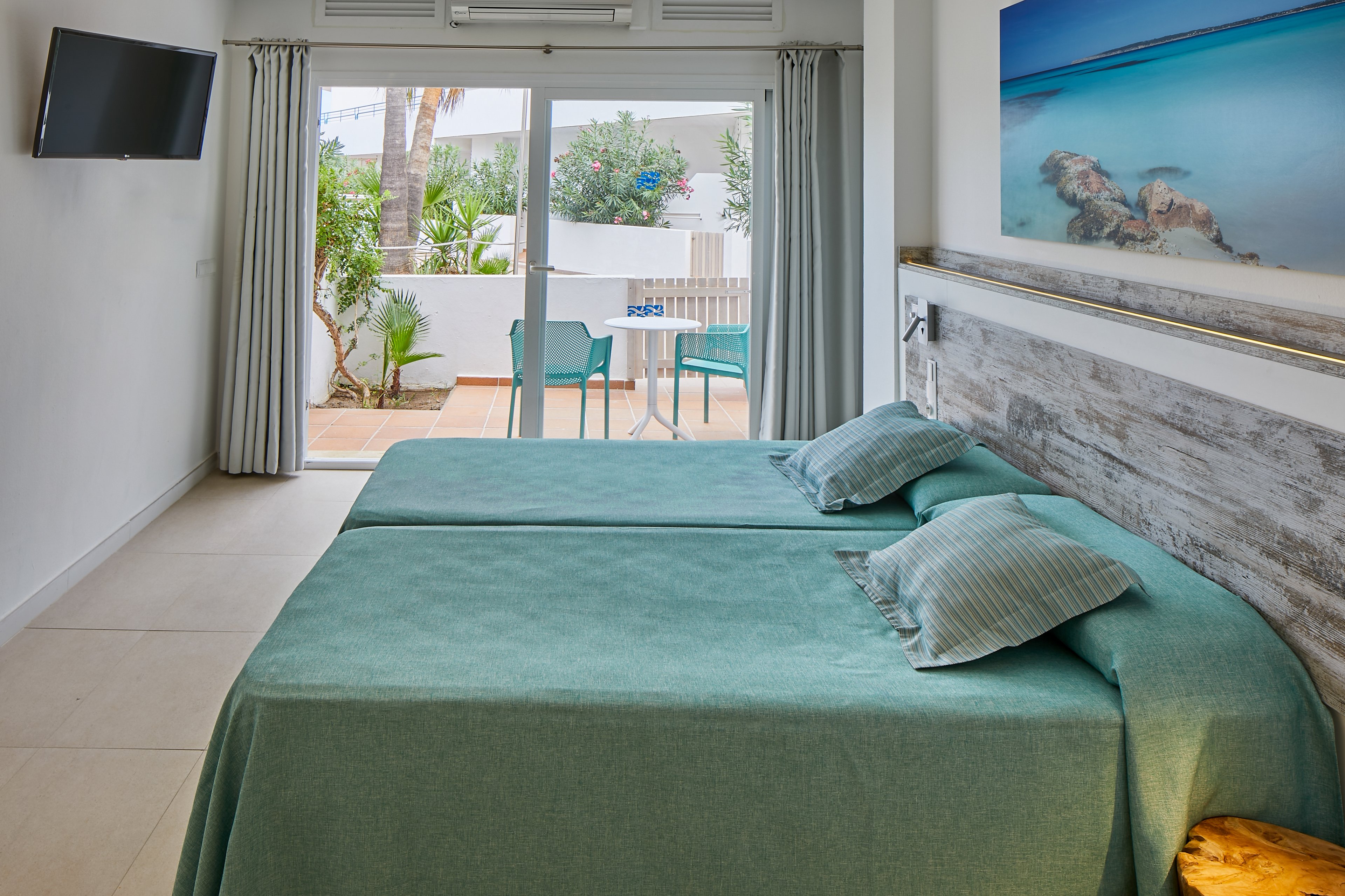 Playa Bella Apartments