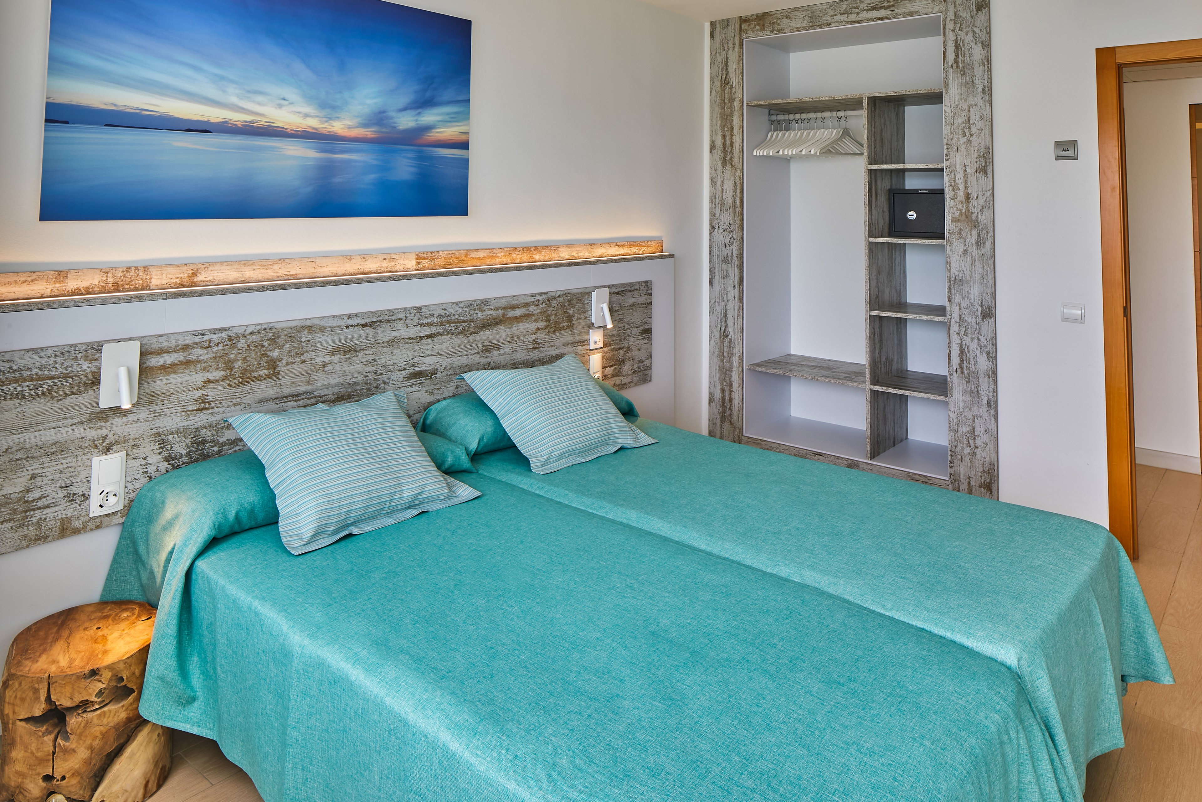 Playa Bella Apartments