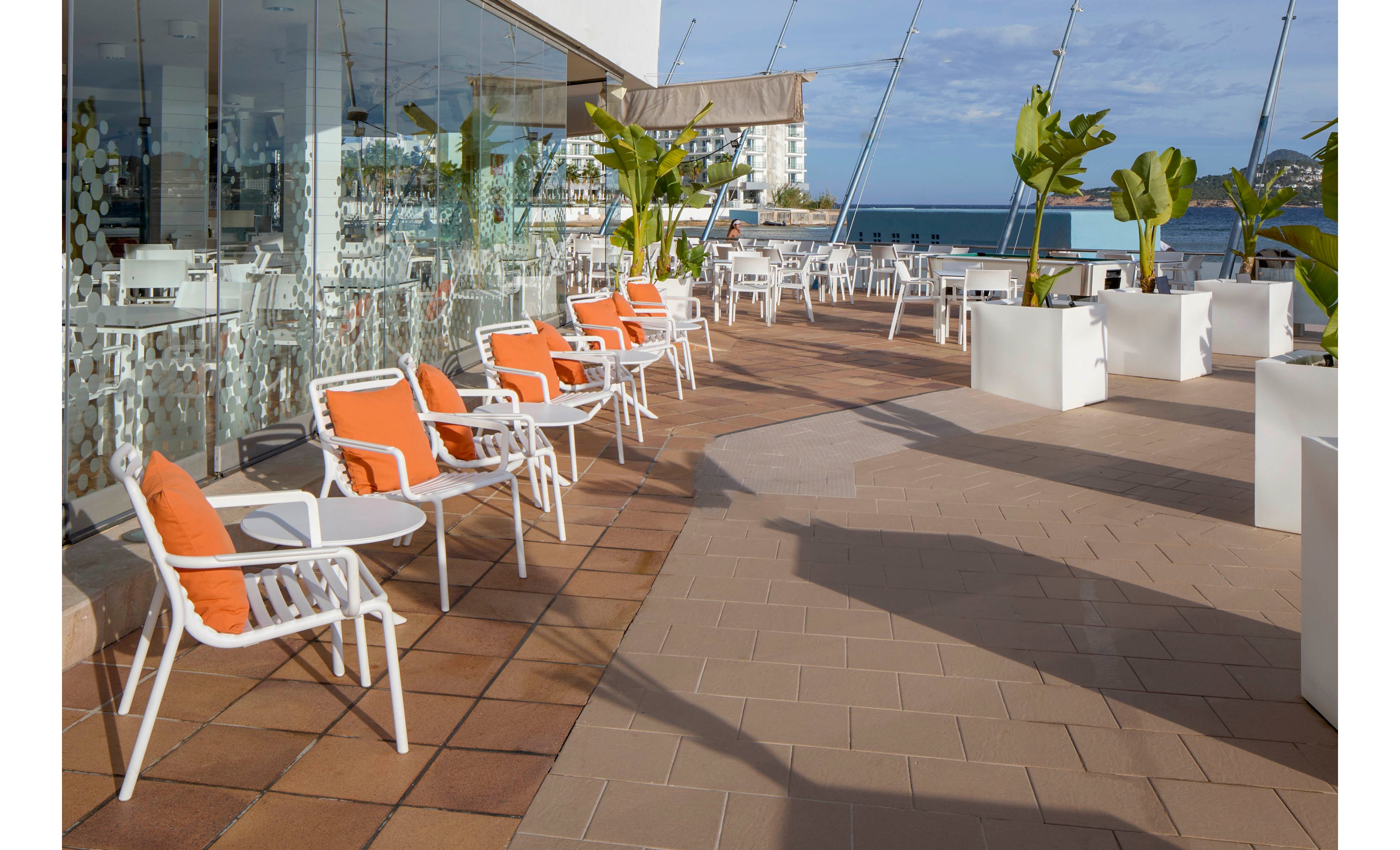 Playa Bella Apartments