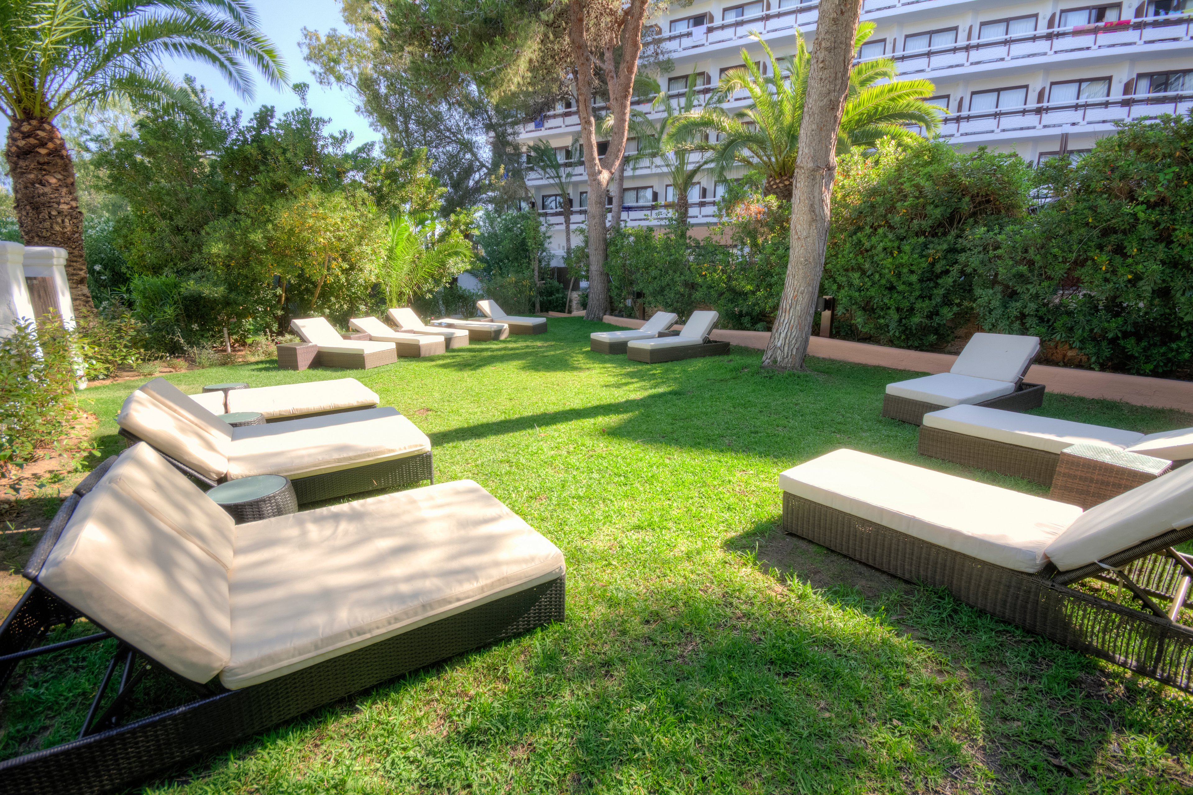 Azuline Hotel Bergantin