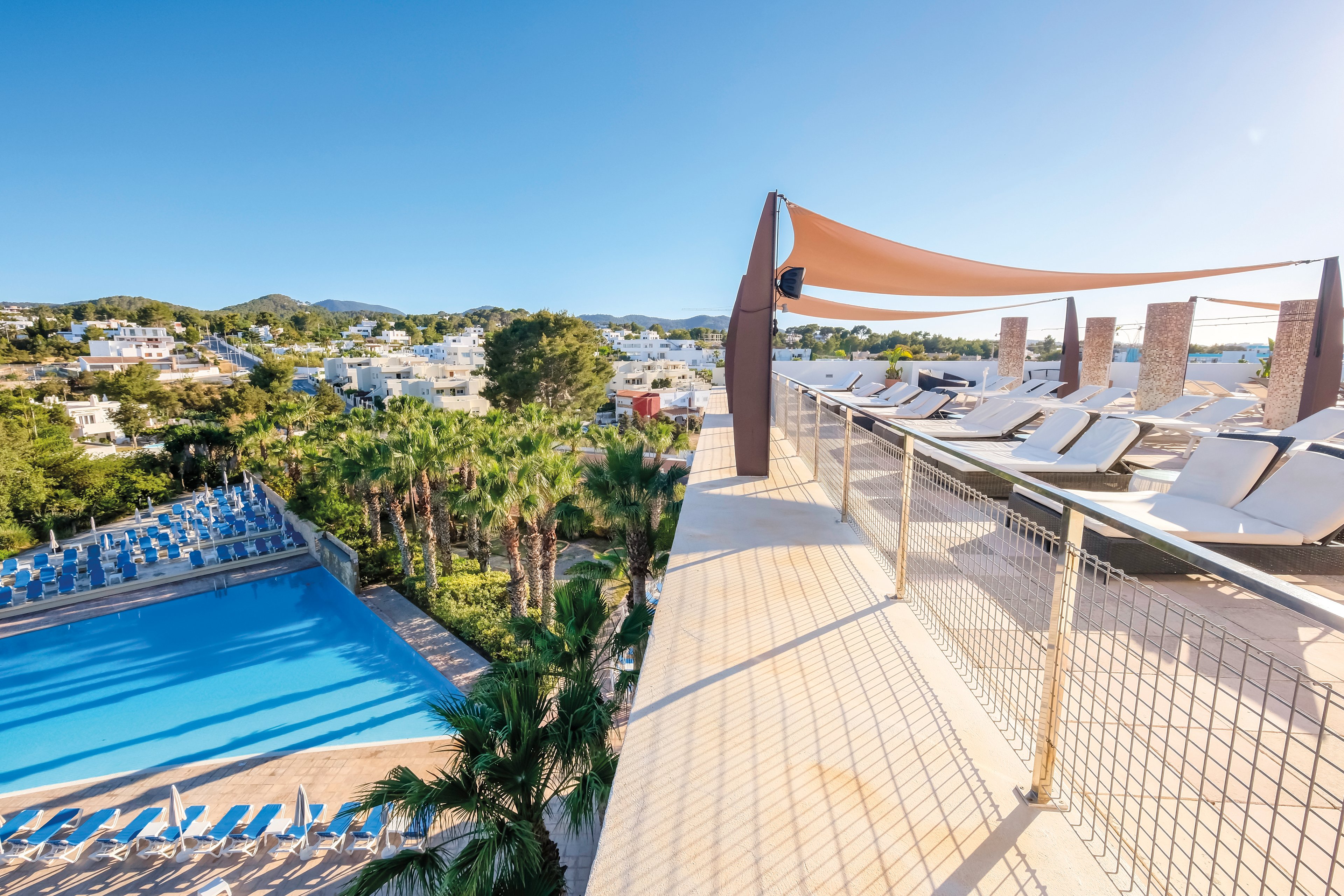 Azuline Hotel Bergantin