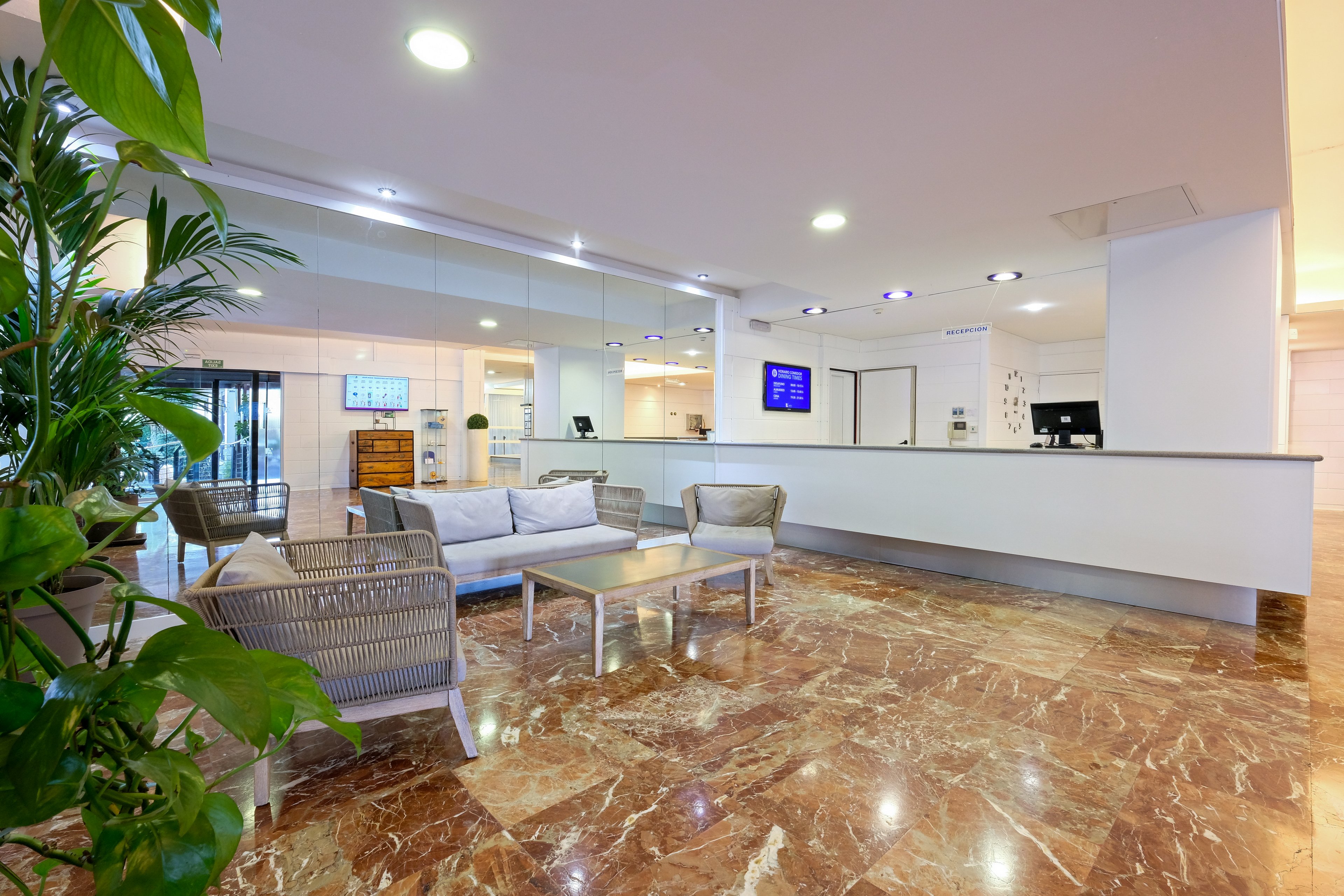 Azuline Hotel Bergantin