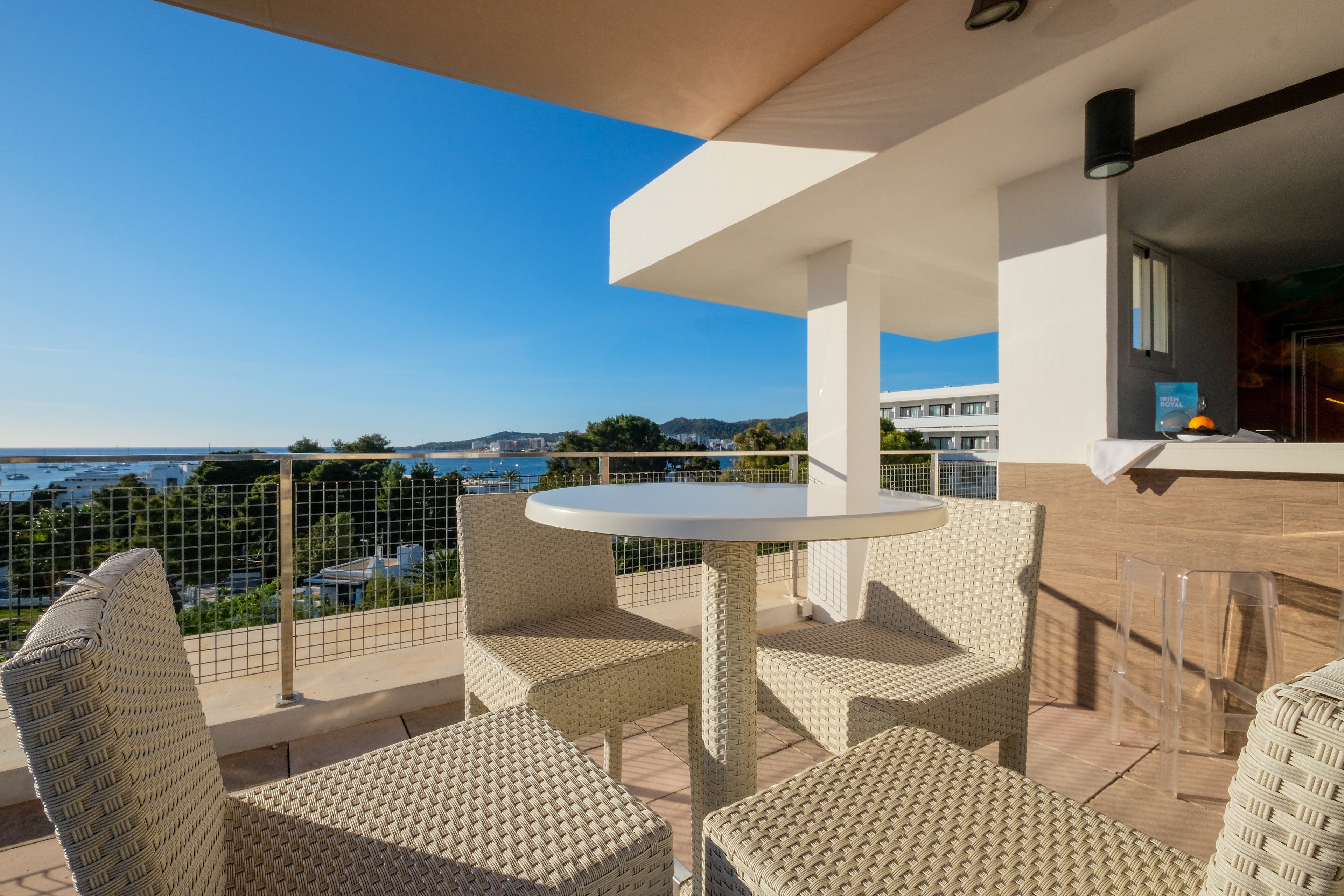 Azuline Hotel Bergantin