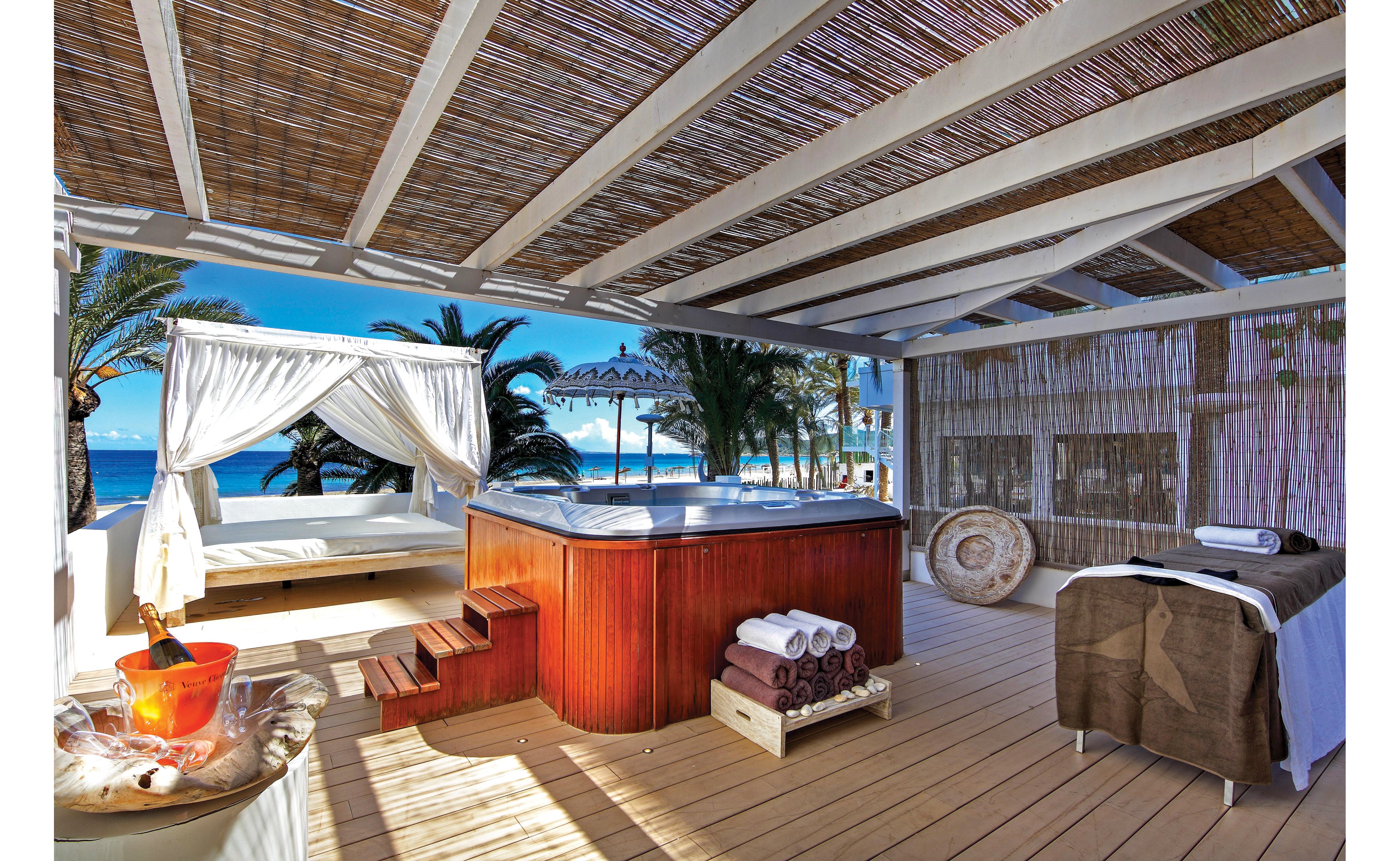 The Unexpected Hotel by Ushuaia