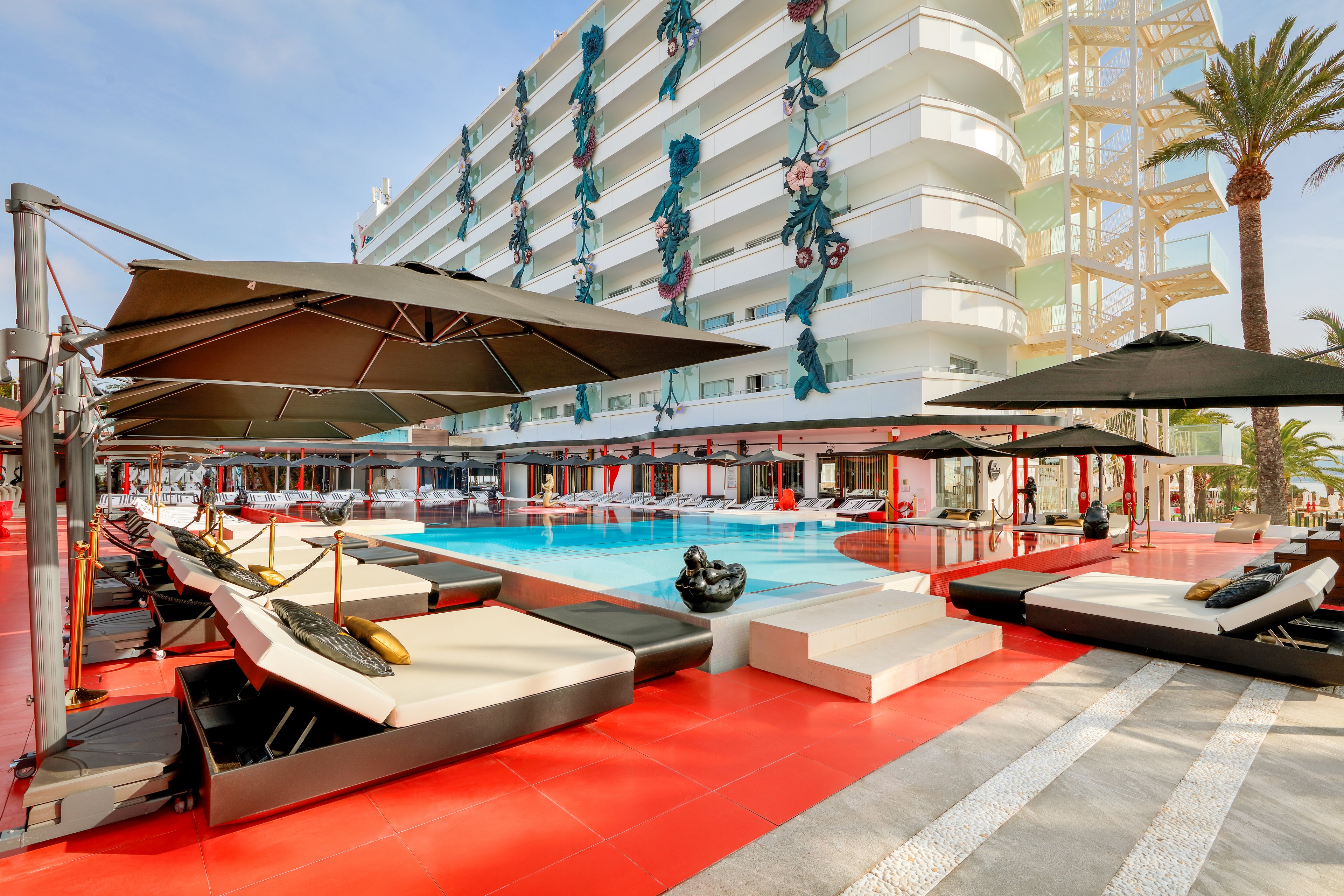 The Unexpected Hotel by Ushuaia