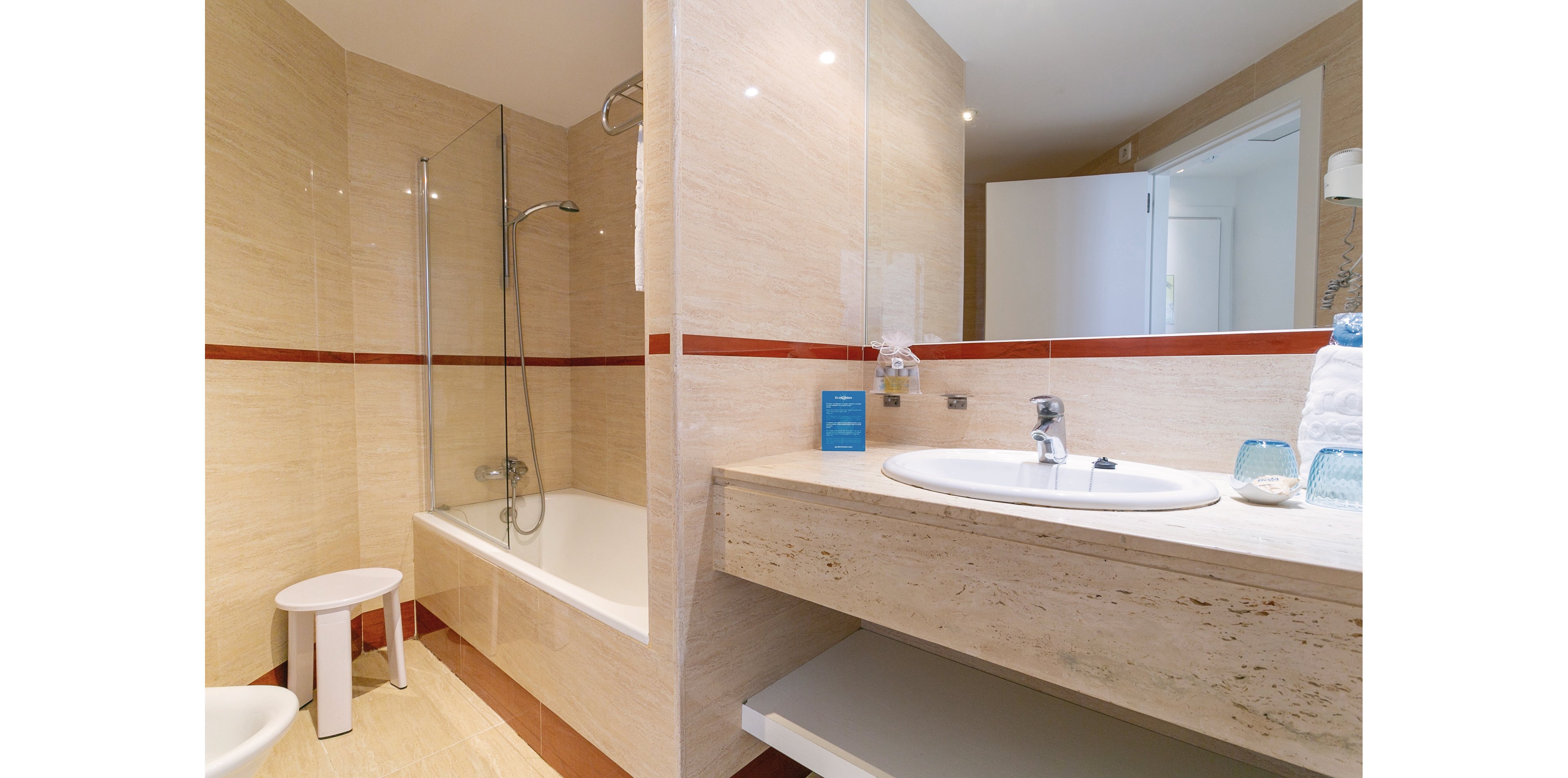 Tropic Garden Hotel Apartments