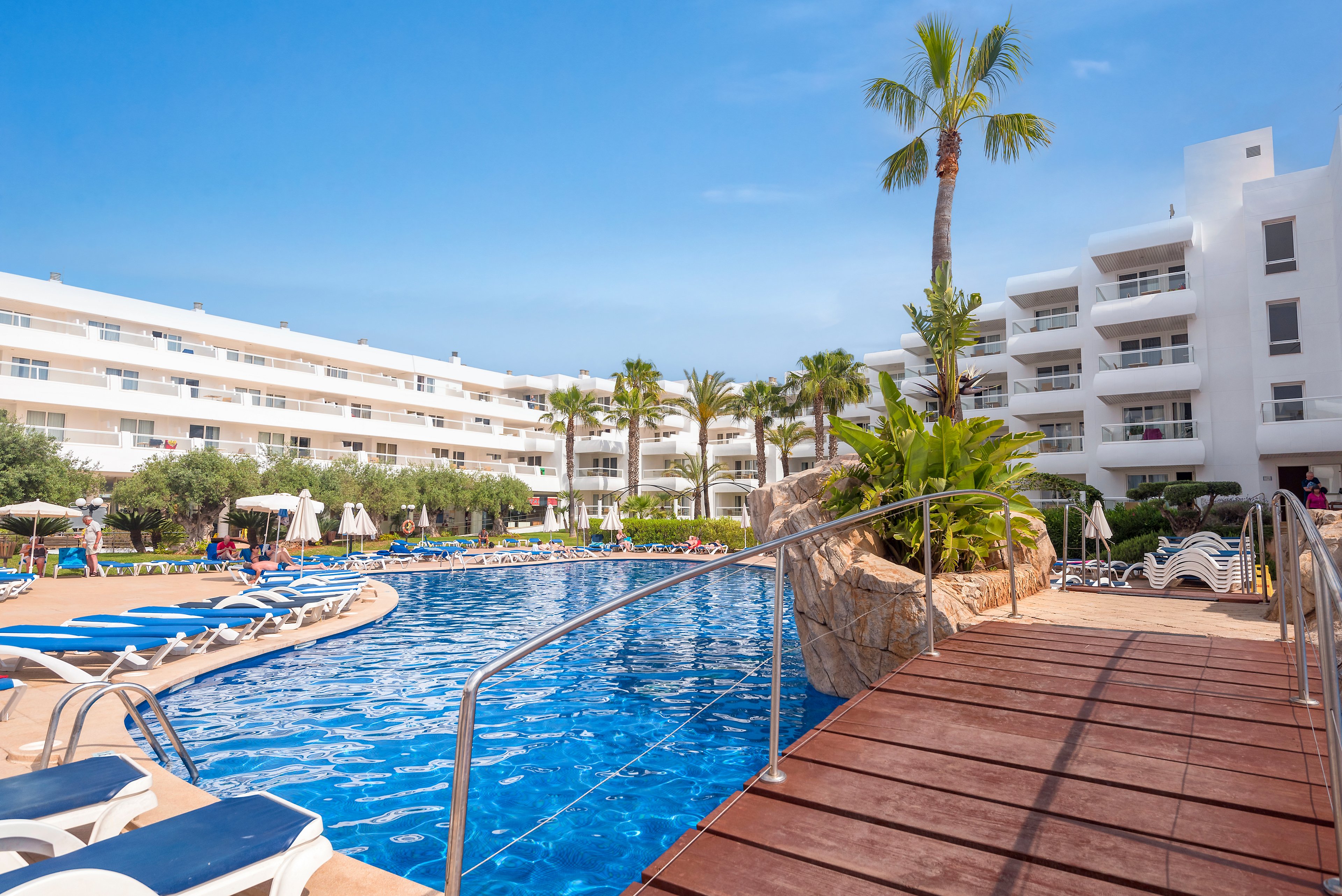 Tropic Garden Hotel Apartments