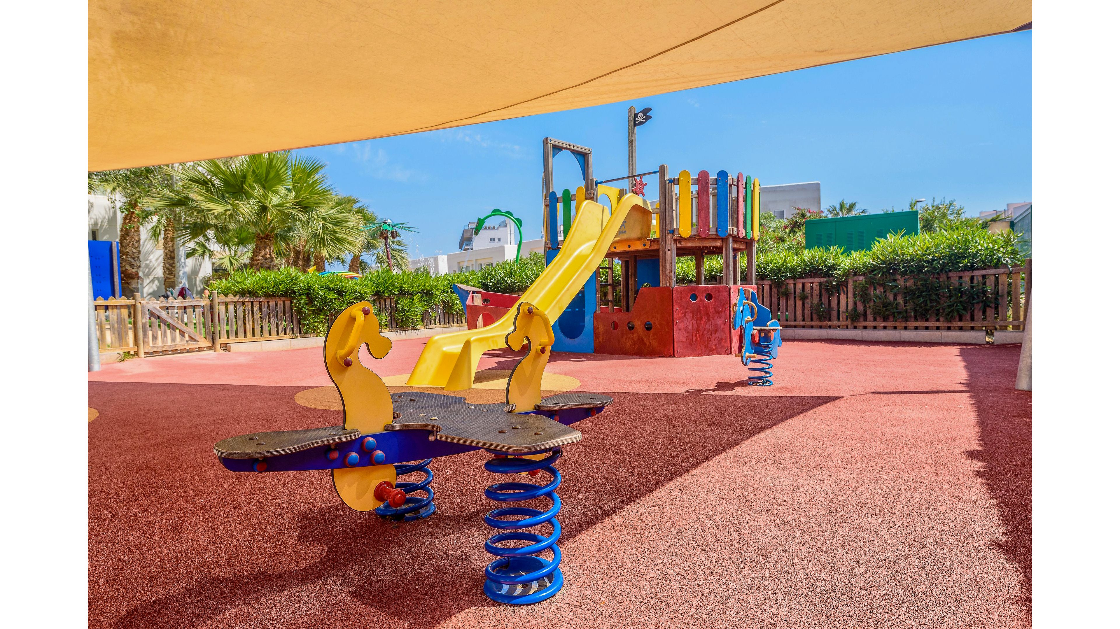 Tropic Garden Hotel Apartments