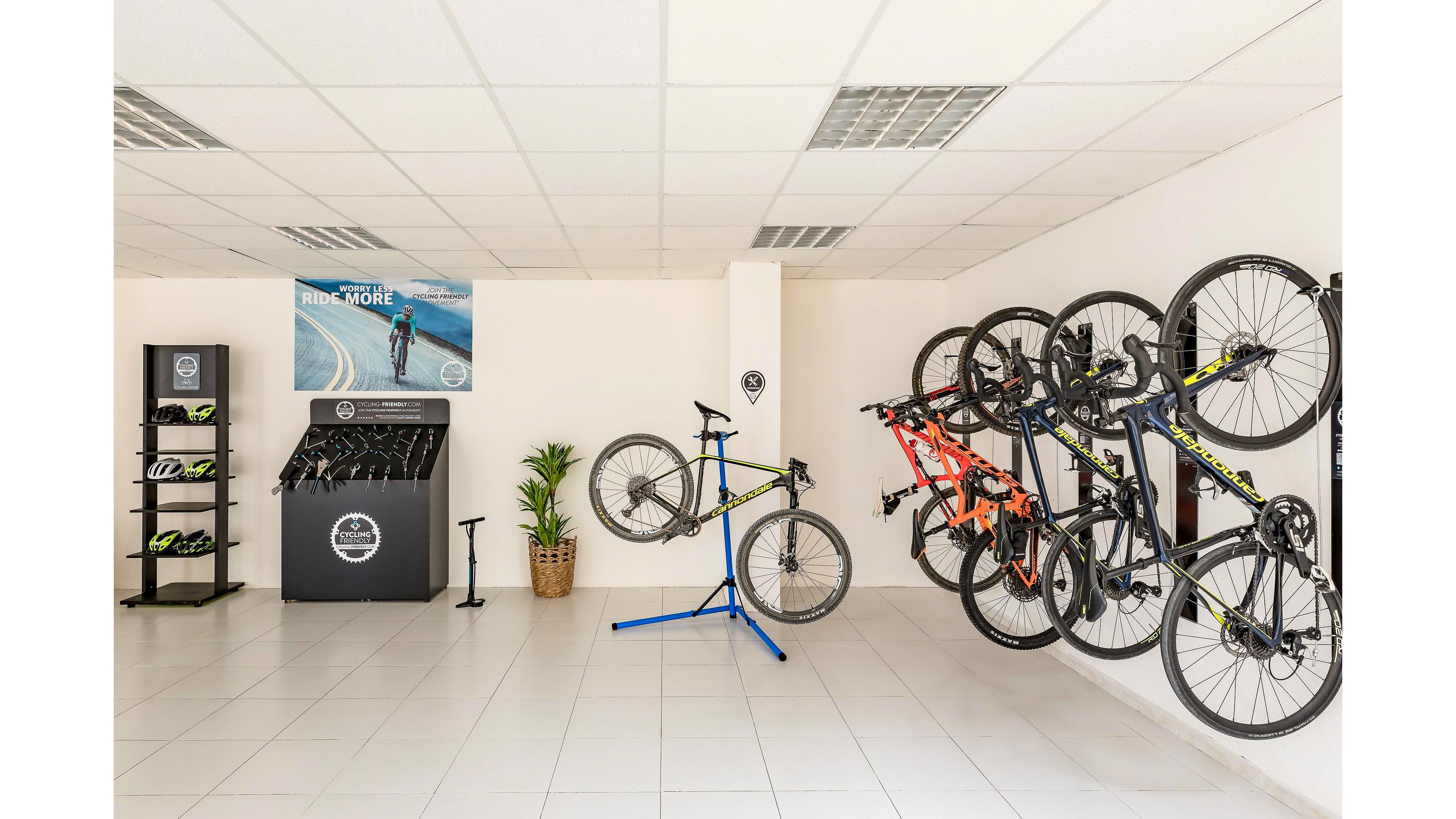 Tropic Garden Hotel Apartments