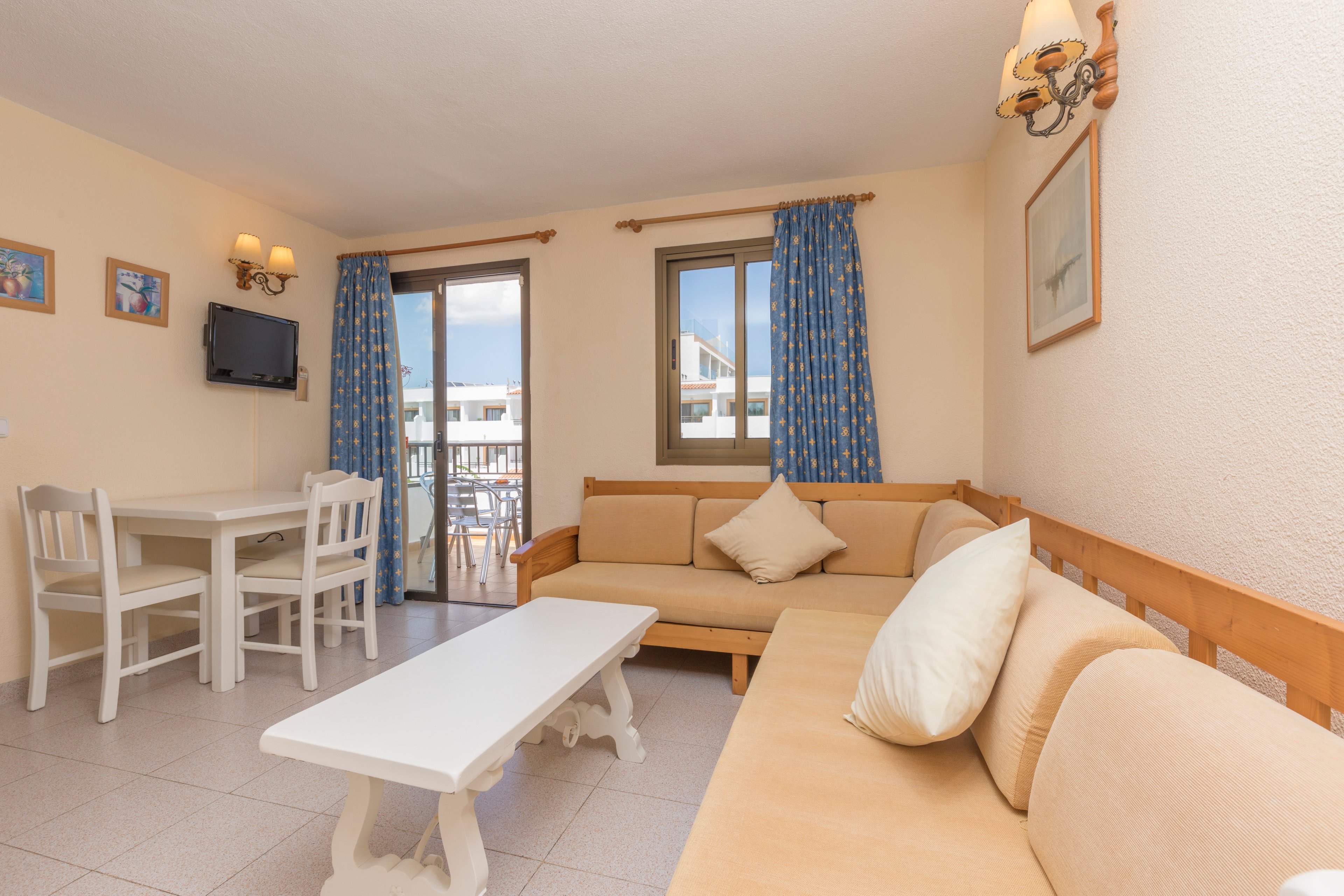 Casa Luis Apartments by Invisa